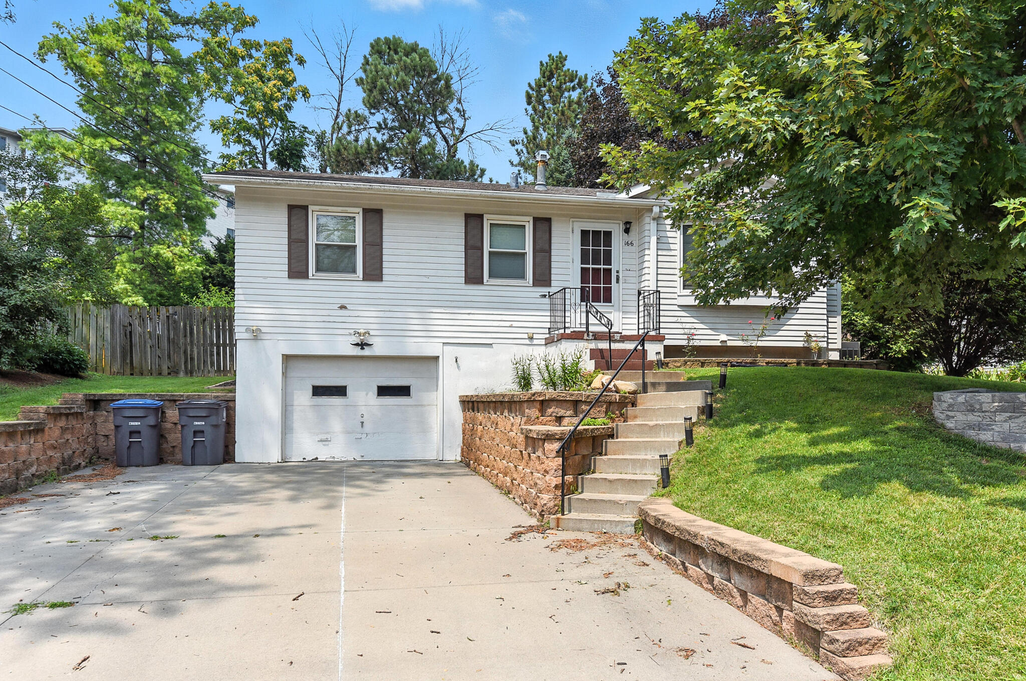 Council Bluffs, Iowa 51503, United States, 3 Bedrooms Bedrooms, ,2 BathroomsBathrooms,Residential,Contingent,185791