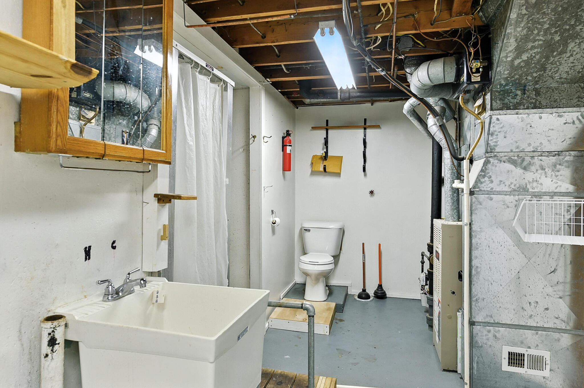 Council Bluffs, Iowa 51503, United States, 3 Bedrooms Bedrooms, ,2 BathroomsBathrooms,Residential,Contingent,185791