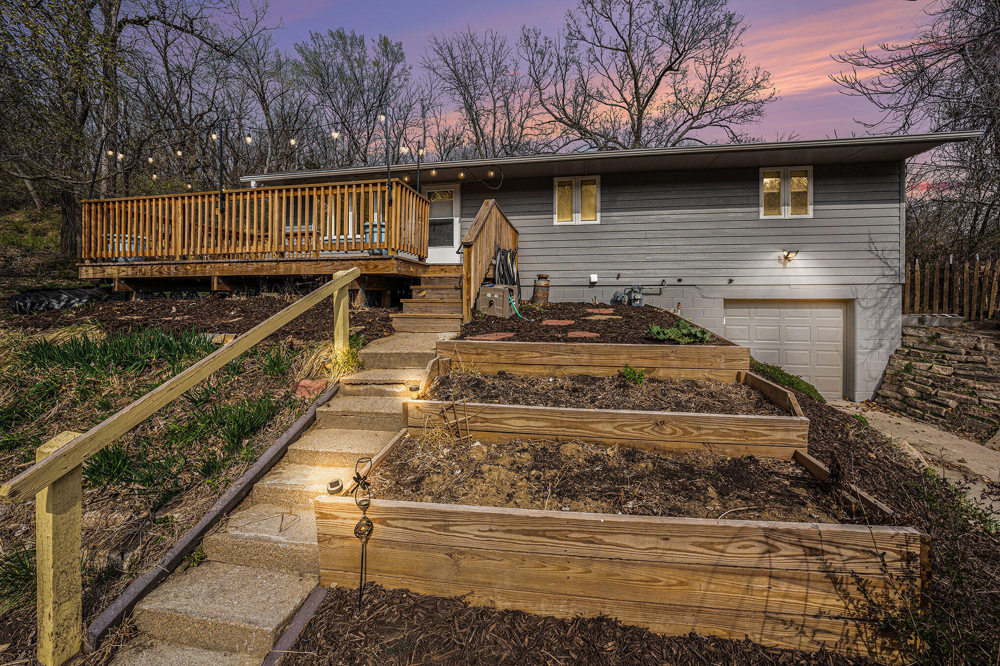 Council Bluffs, Iowa 51503, United States, 3 Bedrooms Bedrooms, ,2 BathroomsBathrooms,Residential,Pending,106999