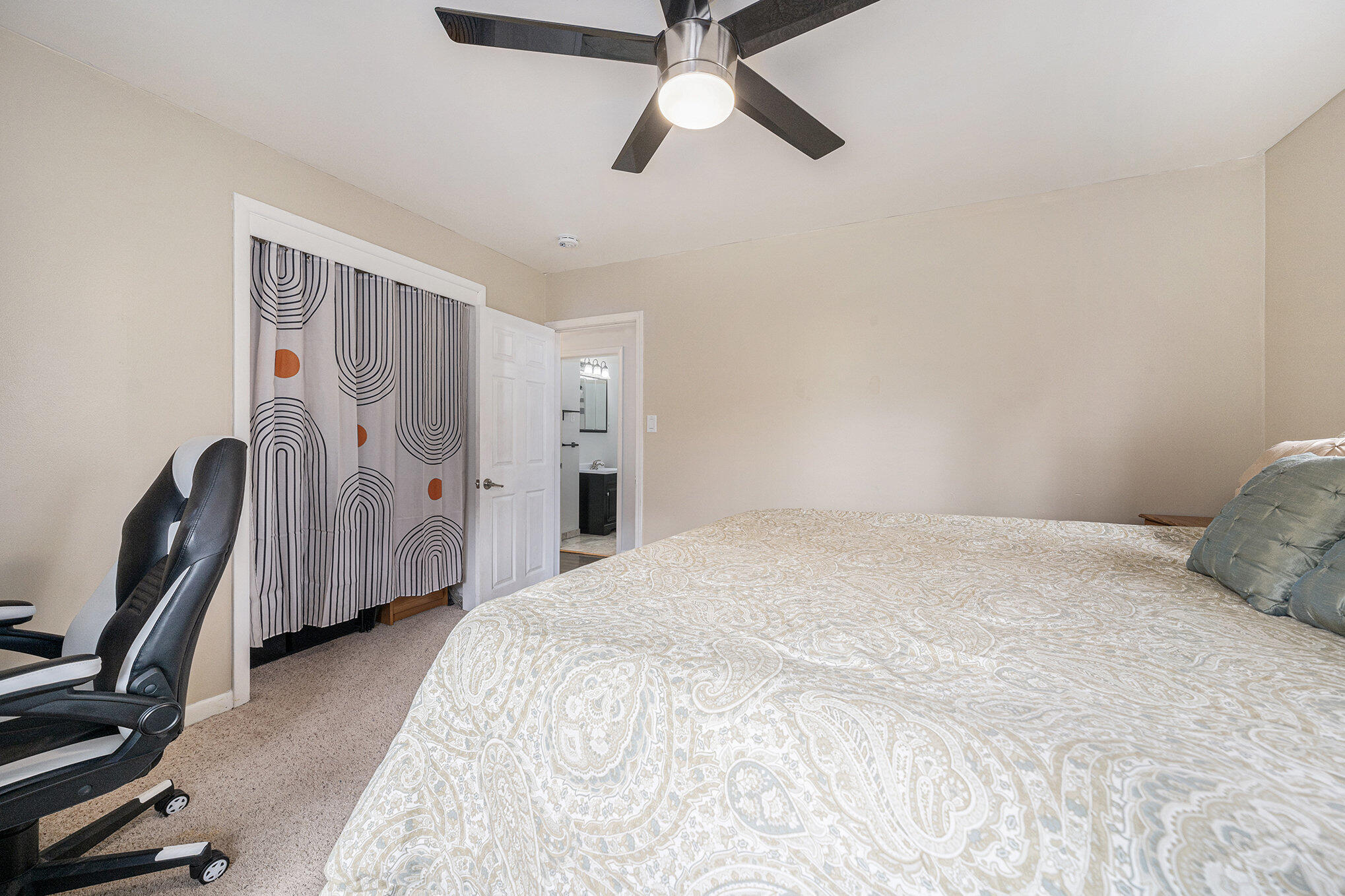 Council Bluffs, Iowa 51503, United States, 3 Bedrooms Bedrooms, ,2 BathroomsBathrooms,Residential,Pending,106999