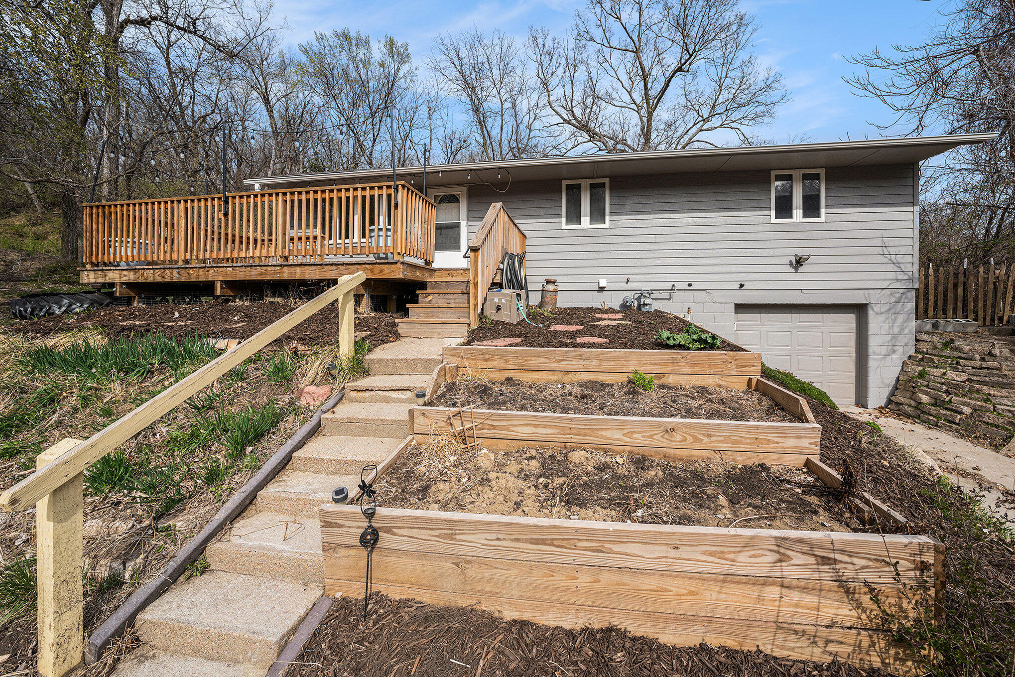 Council Bluffs, Iowa 51503, United States, 3 Bedrooms Bedrooms, ,2 BathroomsBathrooms,Residential,Pending,106999