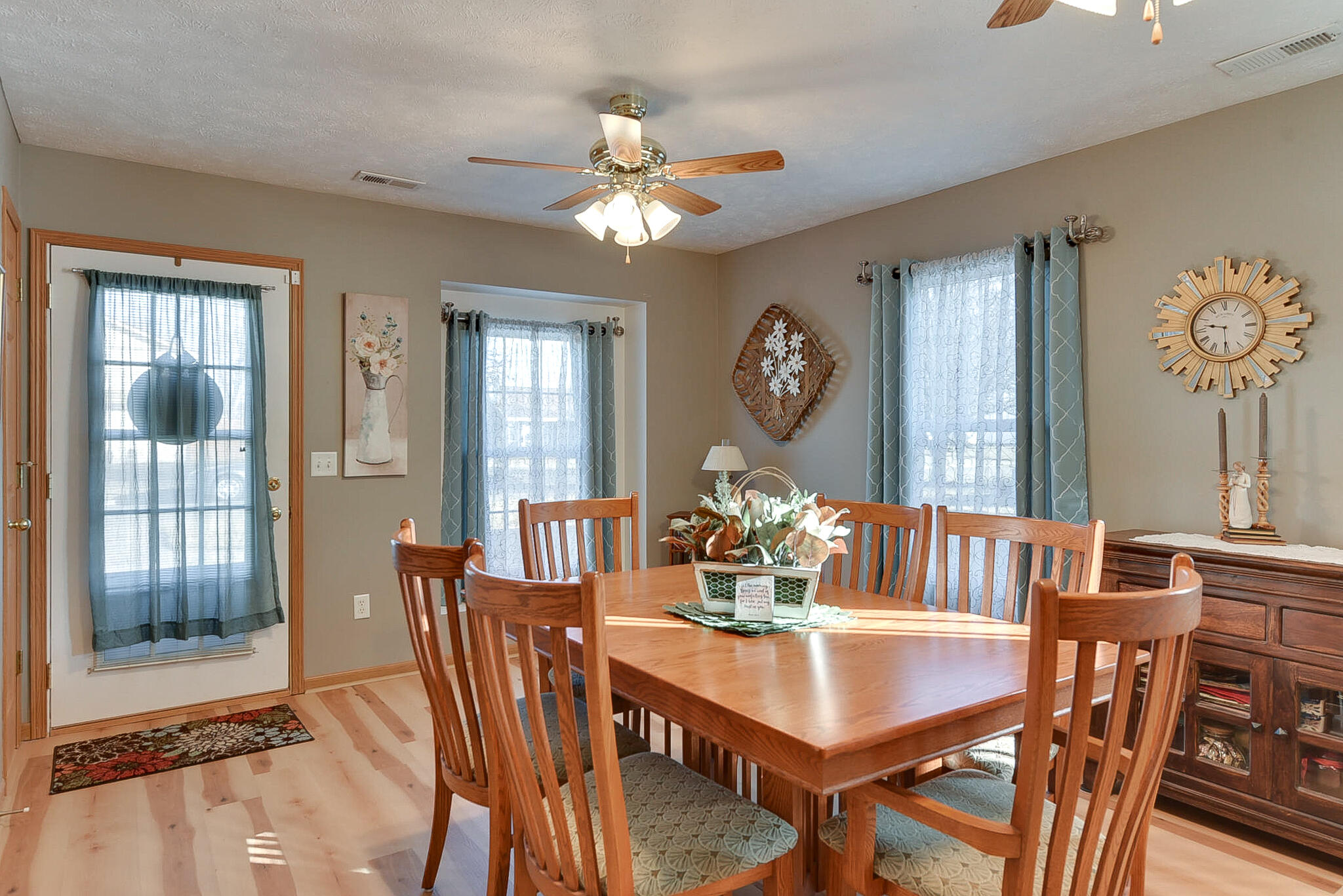 Council Bluffs, Iowa 51501, United States, 3 Bedrooms Bedrooms, ,1 BathroomBathrooms,Residential,Pending,15047