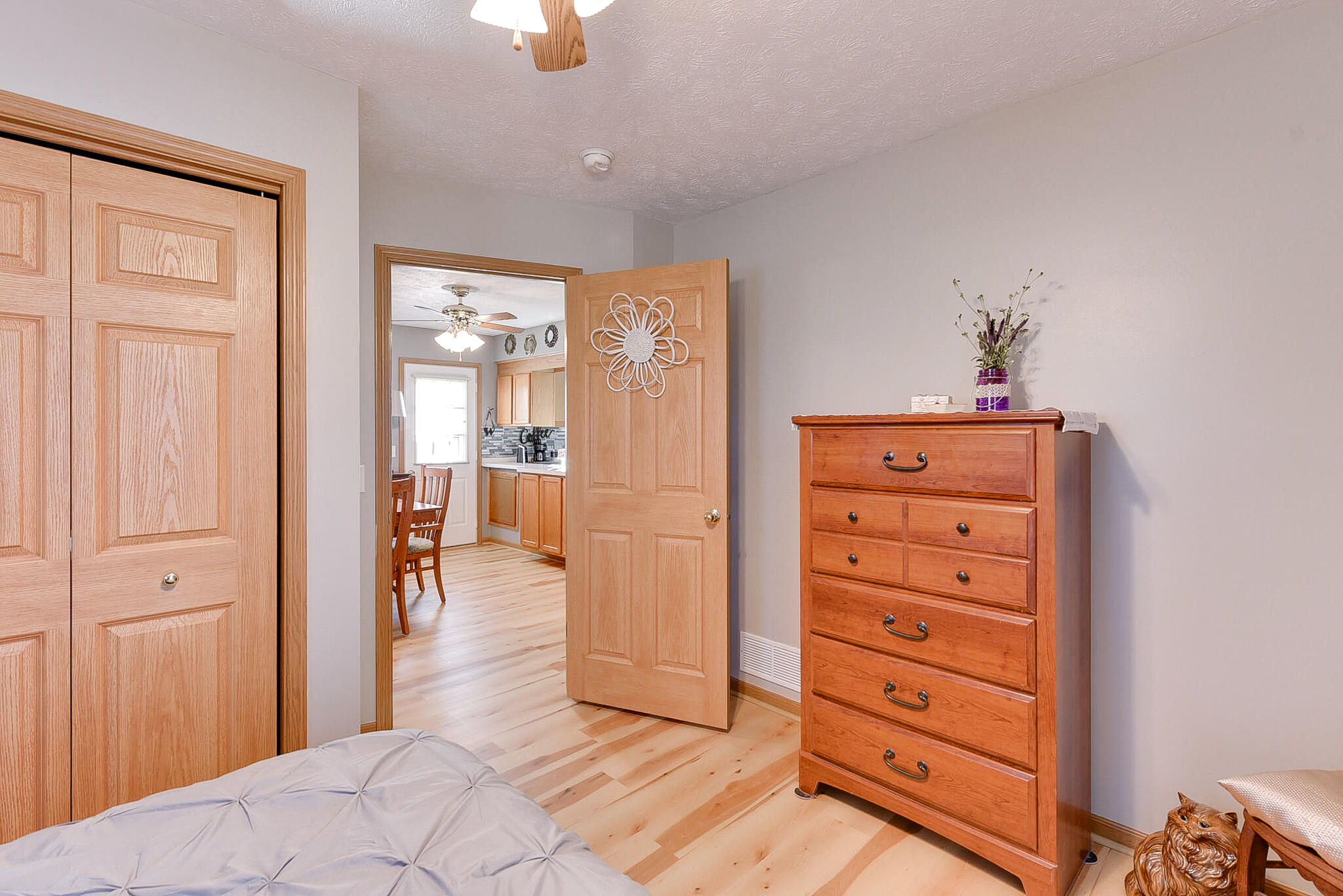 Council Bluffs, Iowa 51501, United States, 3 Bedrooms Bedrooms, ,1 BathroomBathrooms,Residential,Pending,15047