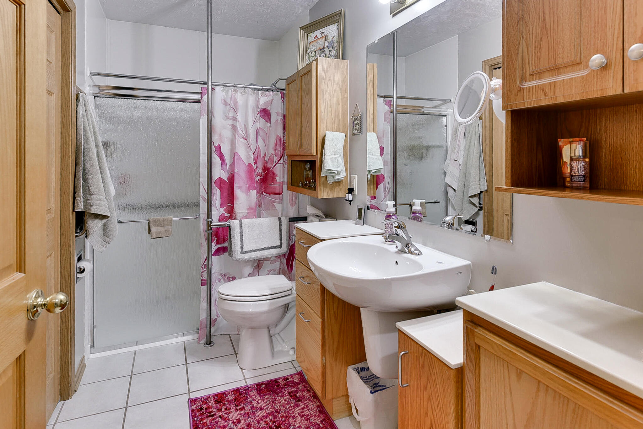 Council Bluffs, Iowa 51501, United States, 3 Bedrooms Bedrooms, ,1 BathroomBathrooms,Residential,Pending,15047