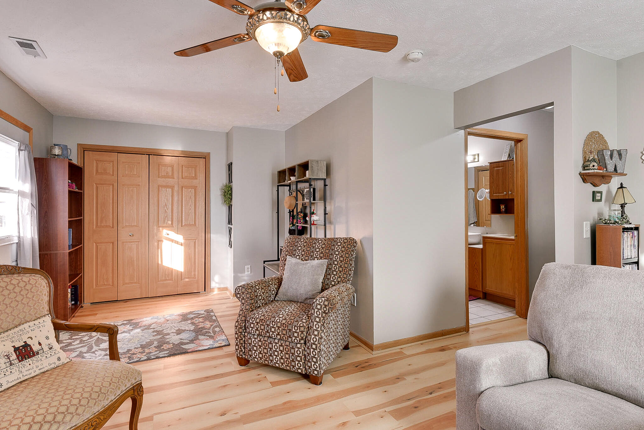 Council Bluffs, Iowa 51501, United States, 3 Bedrooms Bedrooms, ,1 BathroomBathrooms,Residential,Pending,15047