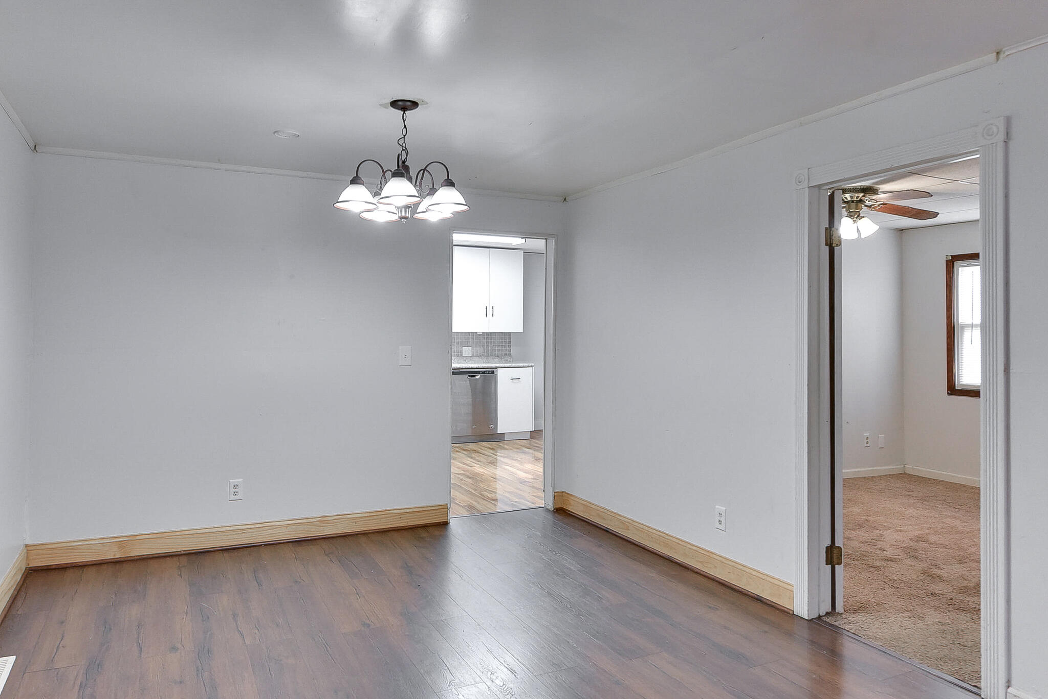 Council Bluffs, Iowa 51501, United States, 2 Bedrooms Bedrooms, ,1 BathroomBathrooms,Residential,Active,236861