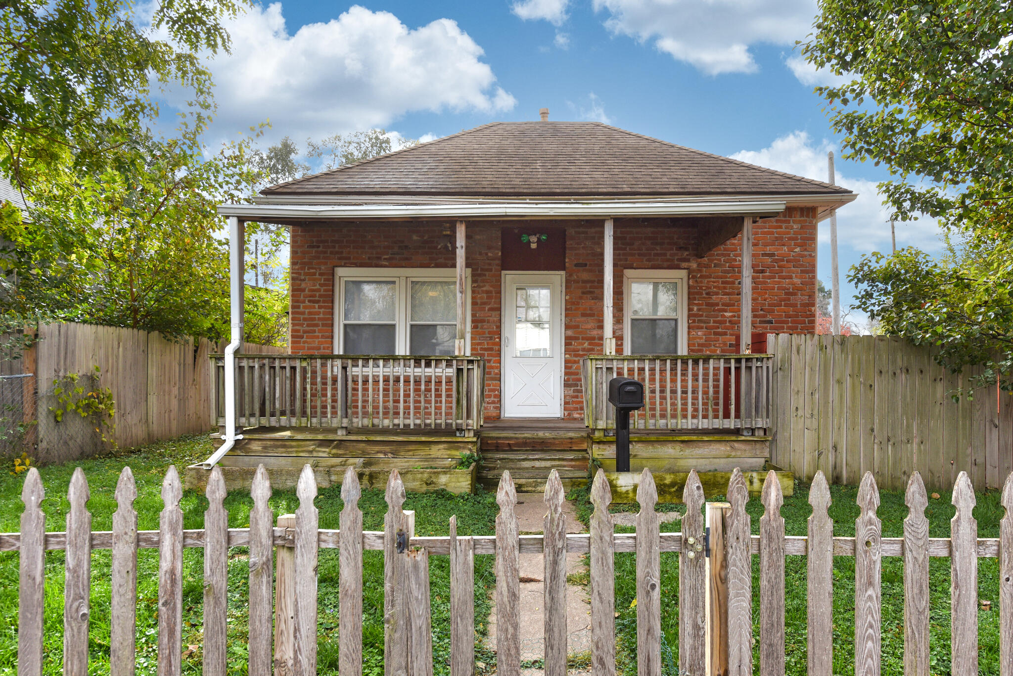 Council Bluffs, Iowa 51501, United States, 2 Bedrooms Bedrooms, ,1 BathroomBathrooms,Residential,Active,236861