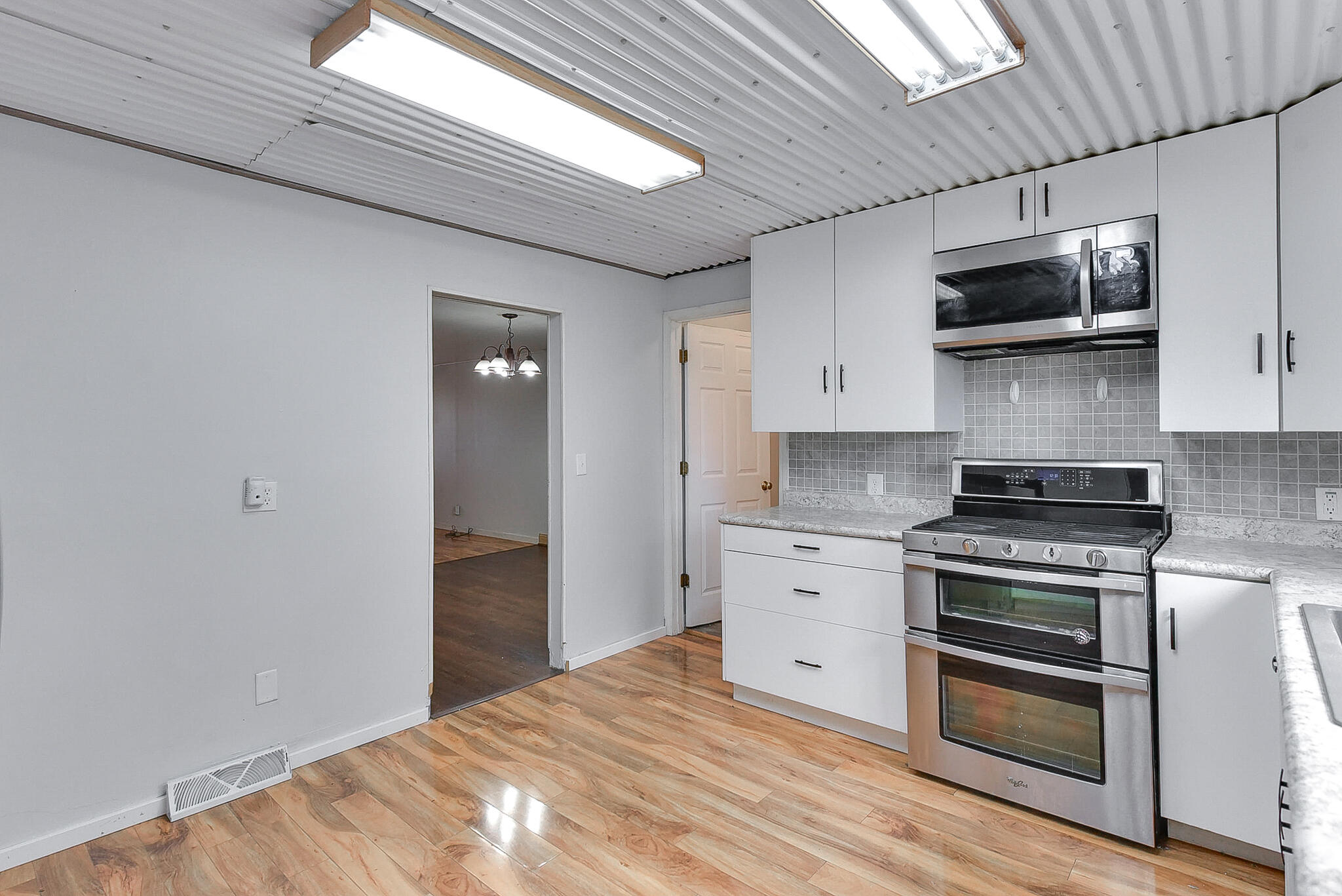 Council Bluffs, Iowa 51501, United States, 2 Bedrooms Bedrooms, ,1 BathroomBathrooms,Residential,Active,236861