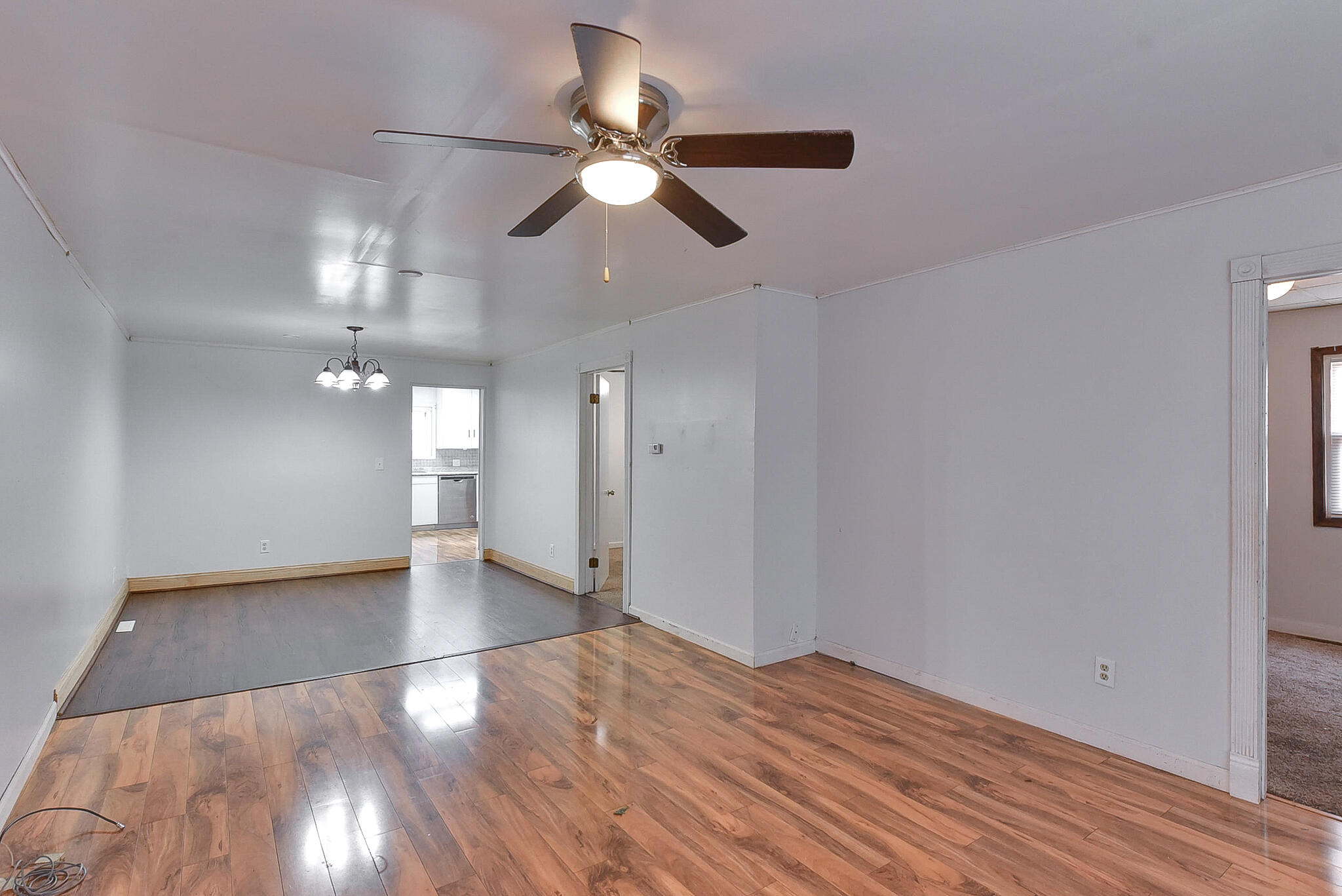 Council Bluffs, Iowa 51501, United States, 2 Bedrooms Bedrooms, ,1 BathroomBathrooms,Residential,Active,236861