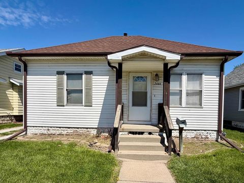 Photo of 2444 AVENUE E, COUNCIL BLUFFS, IA 51501 (MLS # 26-729)