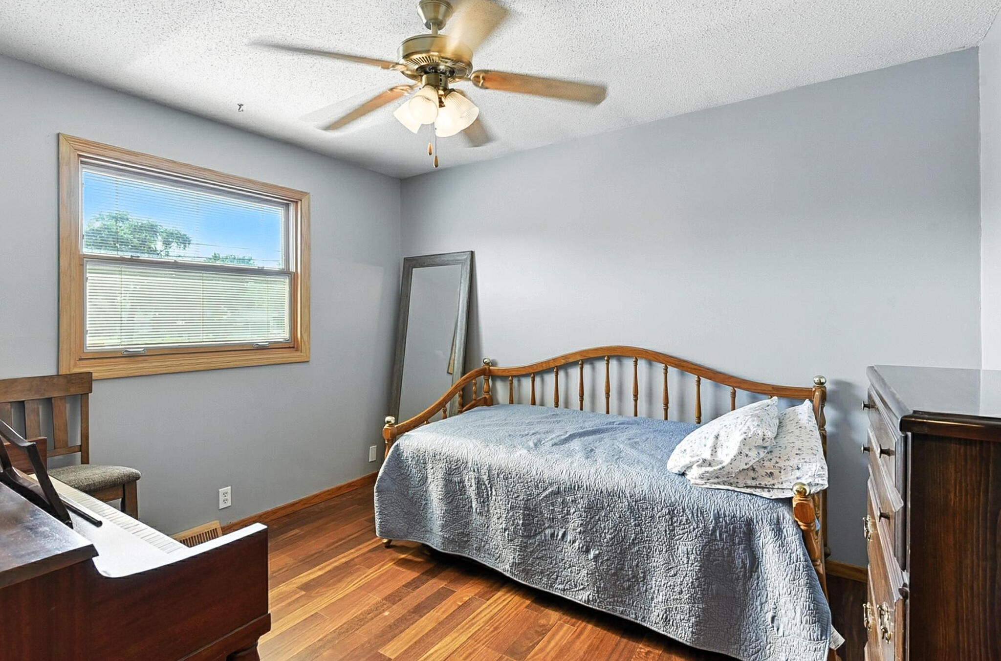 Council Bluffs, Iowa 51501, United States, 3 Bedrooms Bedrooms, ,2 BathroomsBathrooms,Residential,Active,168726