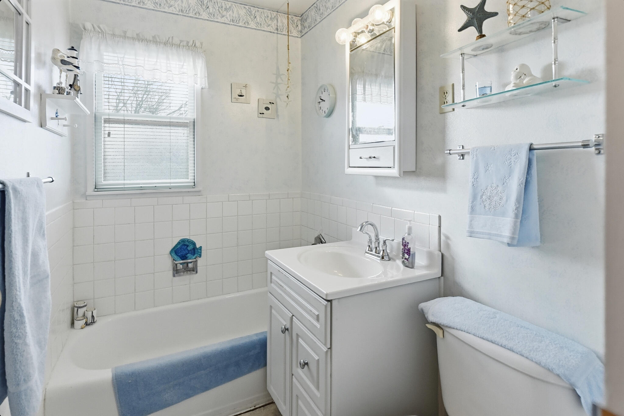 Council Bluffs, Iowa 51501, United States, 4 Bedrooms Bedrooms, ,2 BathroomsBathrooms,Residential,Active,249407