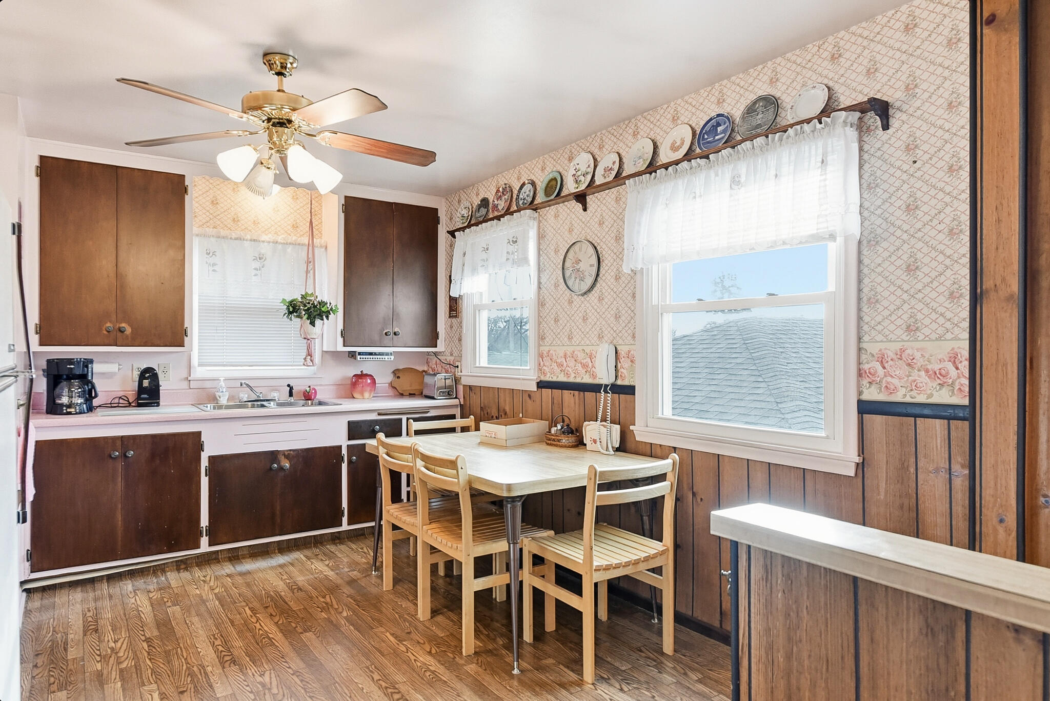 Council Bluffs, Iowa 51501, United States, 4 Bedrooms Bedrooms, ,2 BathroomsBathrooms,Residential,Active,249407