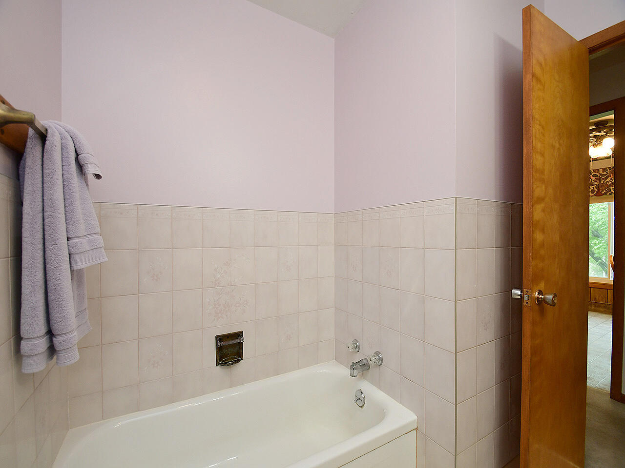 Minden, Iowa 51553, United States, 3 Bedrooms Bedrooms, ,2 BathroomsBathrooms,Residential,Pending,131946