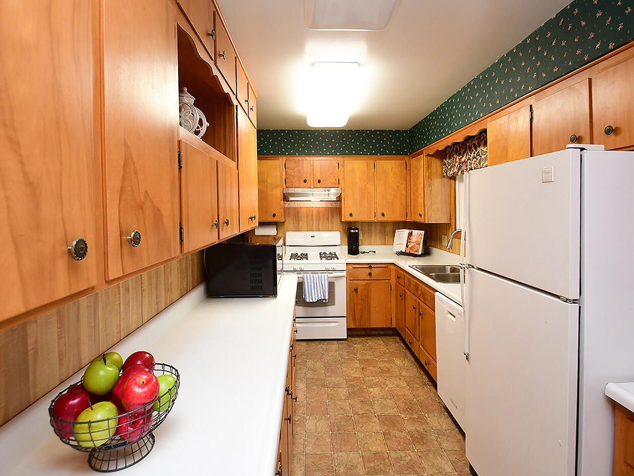 Minden, Iowa 51553, United States, 3 Bedrooms Bedrooms, ,2 BathroomsBathrooms,Residential,Pending,131946