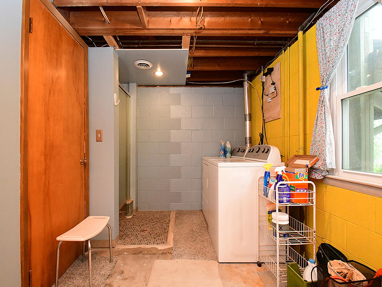 Minden, Iowa 51553, United States, 3 Bedrooms Bedrooms, ,2 BathroomsBathrooms,Residential,Pending,131946