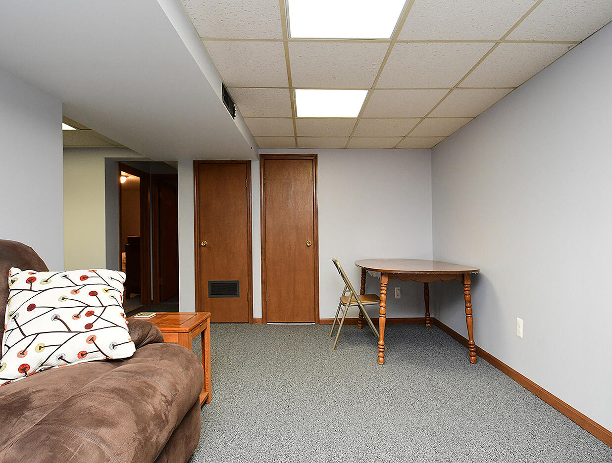 Minden, Iowa 51553, United States, 3 Bedrooms Bedrooms, ,2 BathroomsBathrooms,Residential,Pending,131946