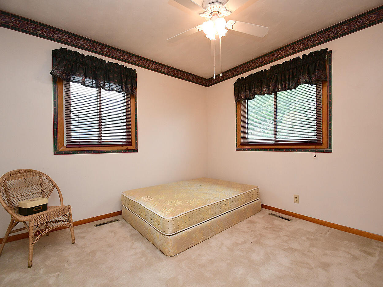 Minden, Iowa 51553, United States, 3 Bedrooms Bedrooms, ,2 BathroomsBathrooms,Residential,Pending,131946