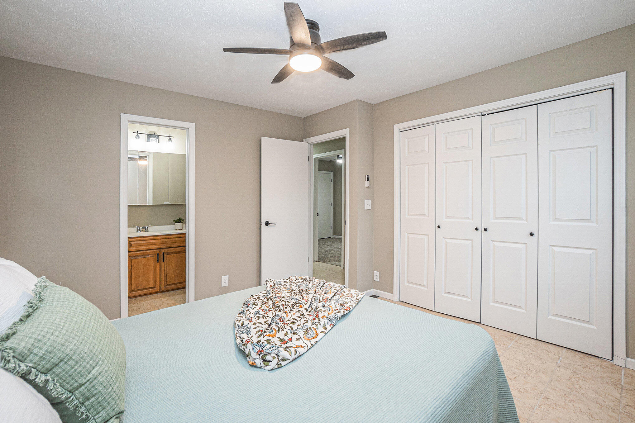 Council Bluffs, Iowa 51501, United States, 3 Bedrooms Bedrooms, ,3 BathroomsBathrooms,Residential,Contingent,213390