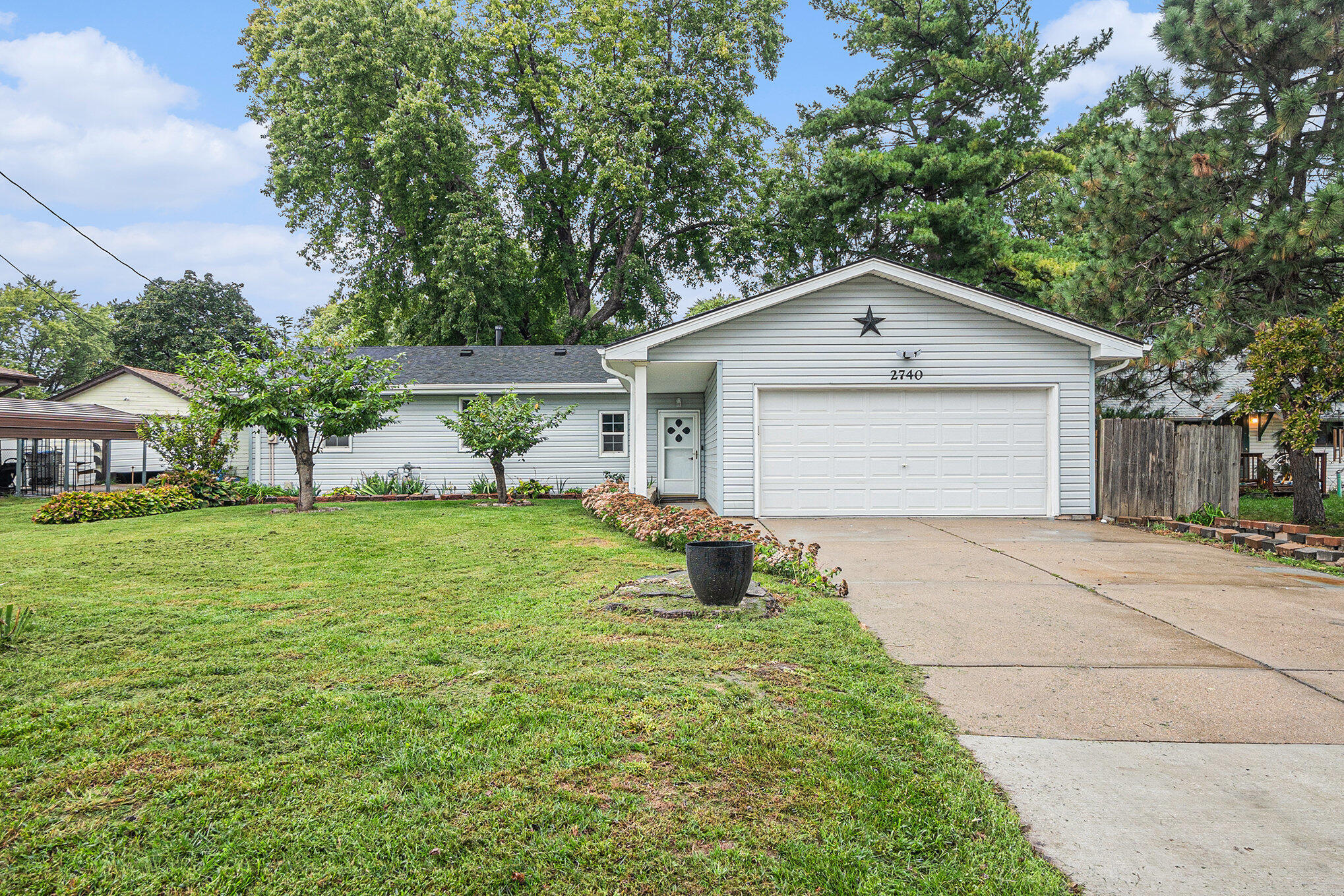 Council Bluffs, Iowa 51501, United States, 3 Bedrooms Bedrooms, ,3 BathroomsBathrooms,Residential,Contingent,213390