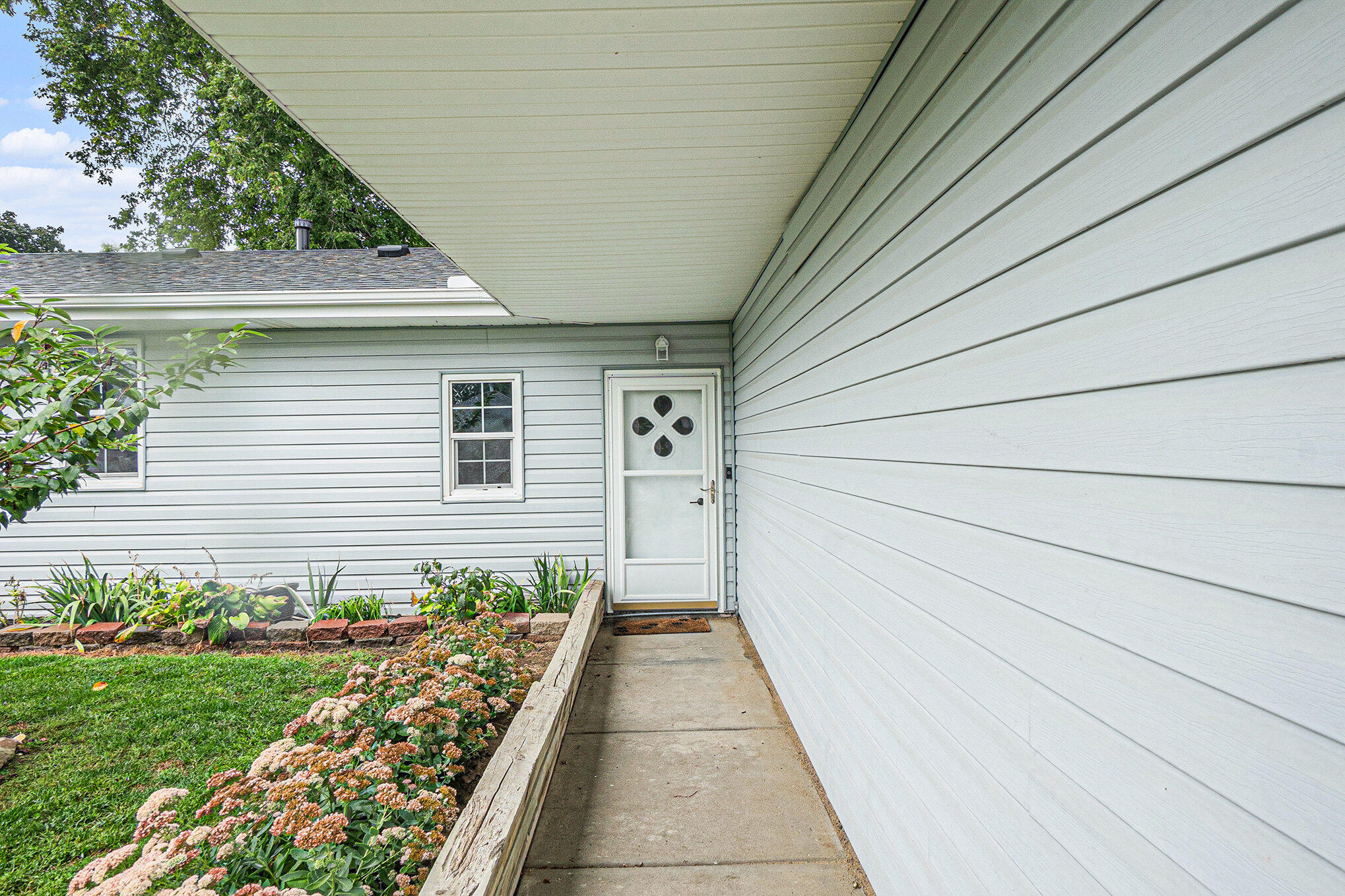 Council Bluffs, Iowa 51501, United States, 3 Bedrooms Bedrooms, ,3 BathroomsBathrooms,Residential,Contingent,213390