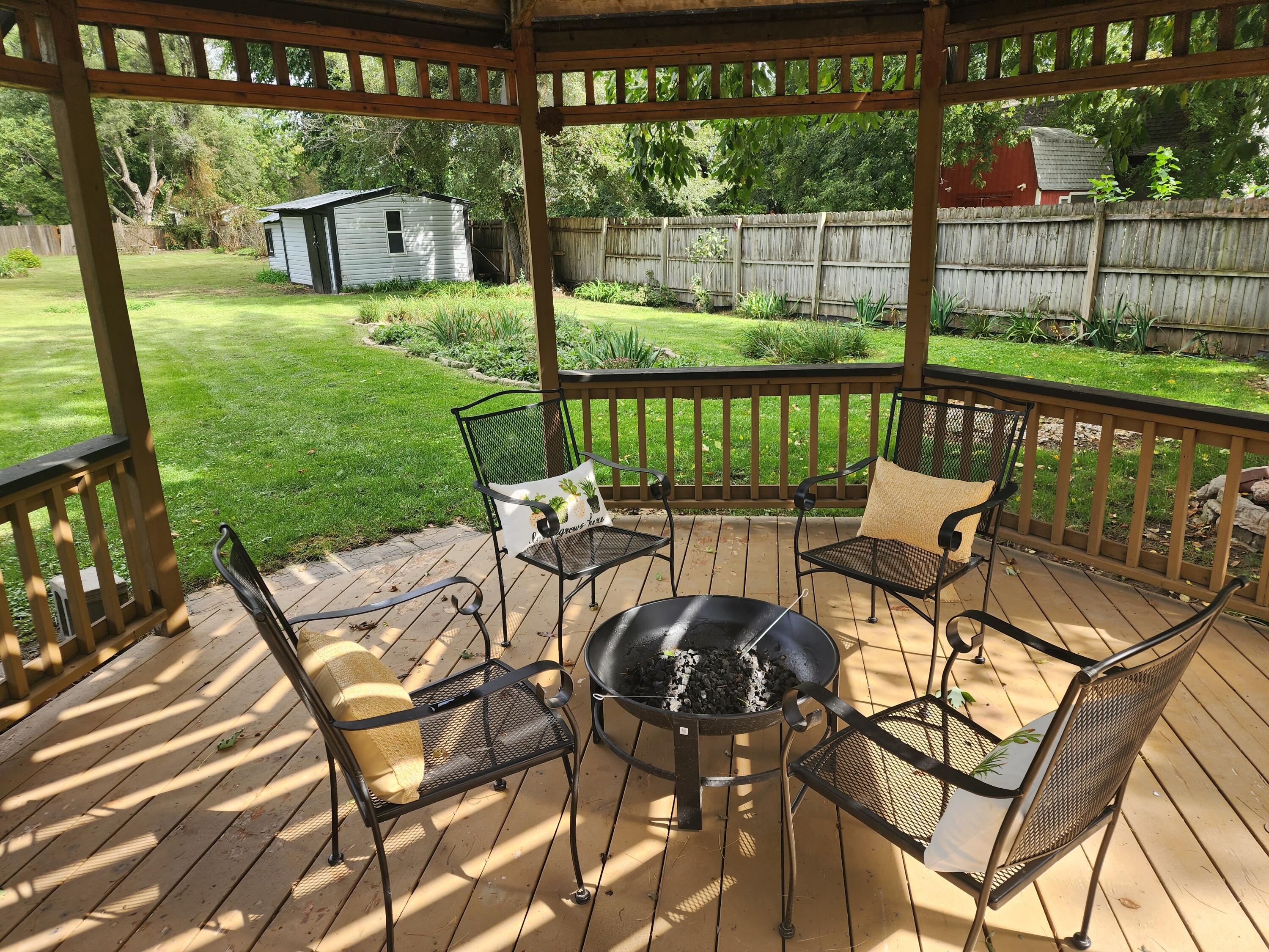 Council Bluffs, Iowa 51501, United States, 3 Bedrooms Bedrooms, ,3 BathroomsBathrooms,Residential,Contingent,213390