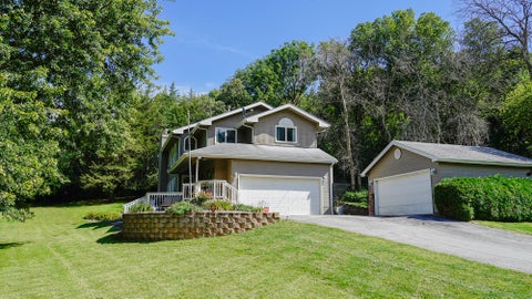 Photo of 12075 WALDON Circle, COUNCIL BLUFFS, IA 51503 (MLS # 26-2020)