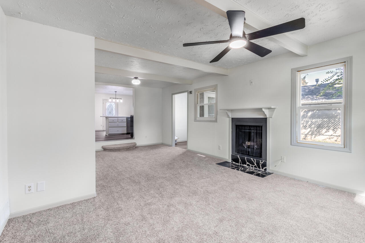 Council Bluffs, Iowa 51501, United States, 3 Bedrooms Bedrooms, ,2 BathroomsBathrooms,Residential,Active,249395