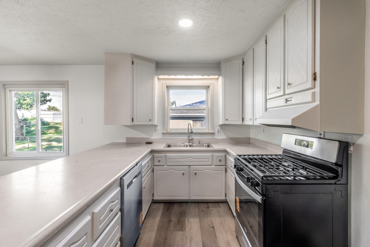 Council Bluffs, Iowa 51501, United States, 3 Bedrooms Bedrooms, ,2 BathroomsBathrooms,Residential,Active,249395