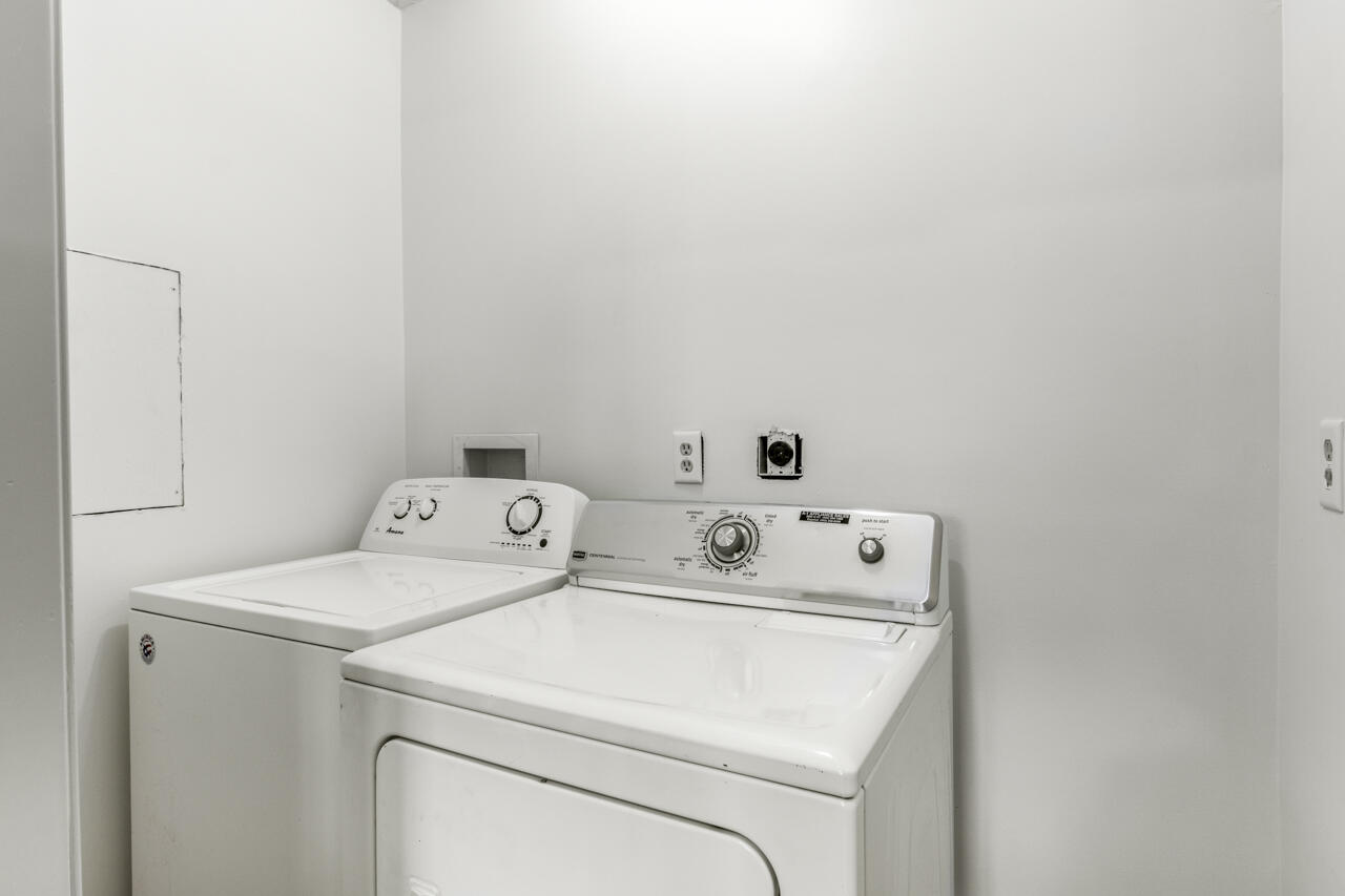 Council Bluffs, Iowa 51501, United States, 3 Bedrooms Bedrooms, ,2 BathroomsBathrooms,Residential,Active,249395