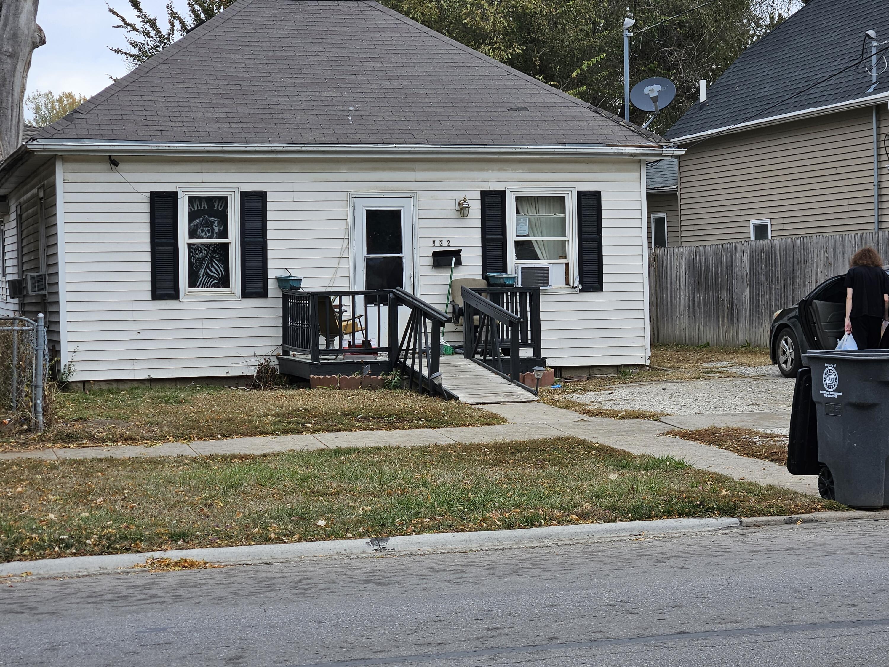 922 16TH Avenue, COUNCIL BLUFFS, IA 51503 MLS 231962 Listing