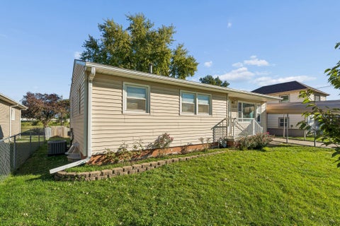 Photo of 3608 AVENUE G, COUNCIL BLUFFS, IA 51501 (MLS # 26-2169)