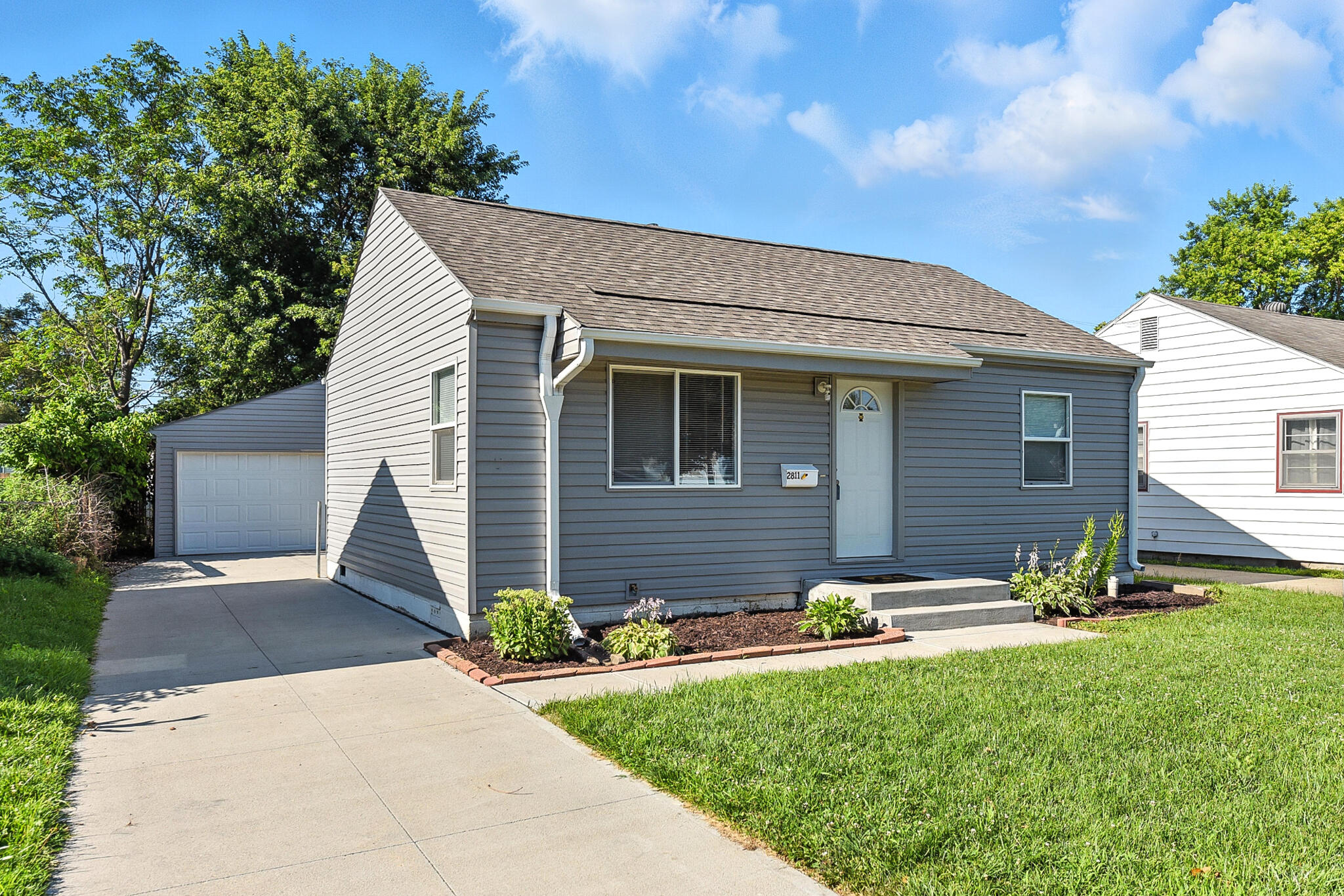 Council Bluffs, Iowa 51501, United States, 2 Bedrooms Bedrooms, ,1 BathroomBathrooms,Residential,Pending,167654