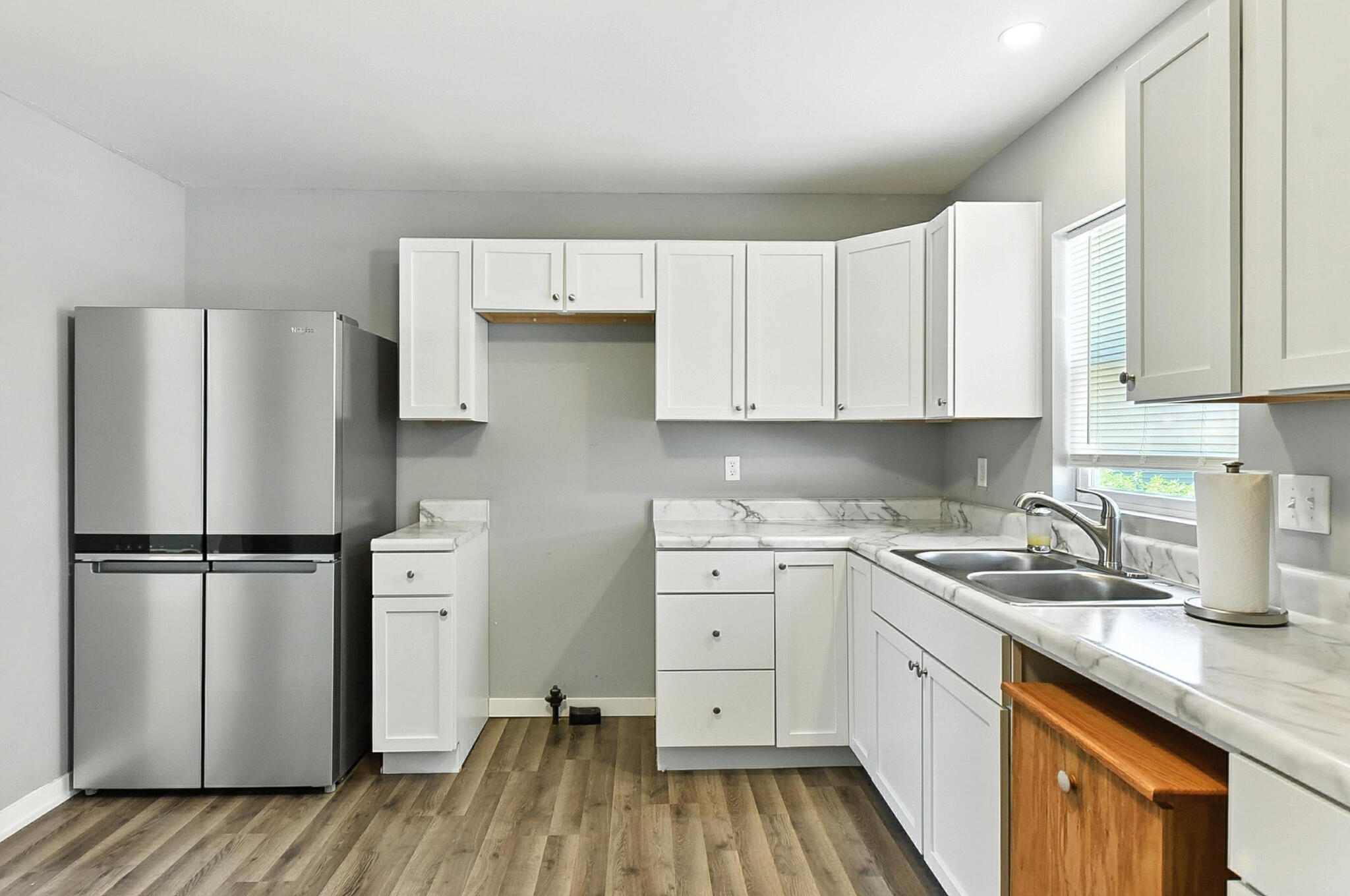 Council Bluffs, Iowa 51501, United States, 2 Bedrooms Bedrooms, ,1 BathroomBathrooms,Residential,Pending,167654