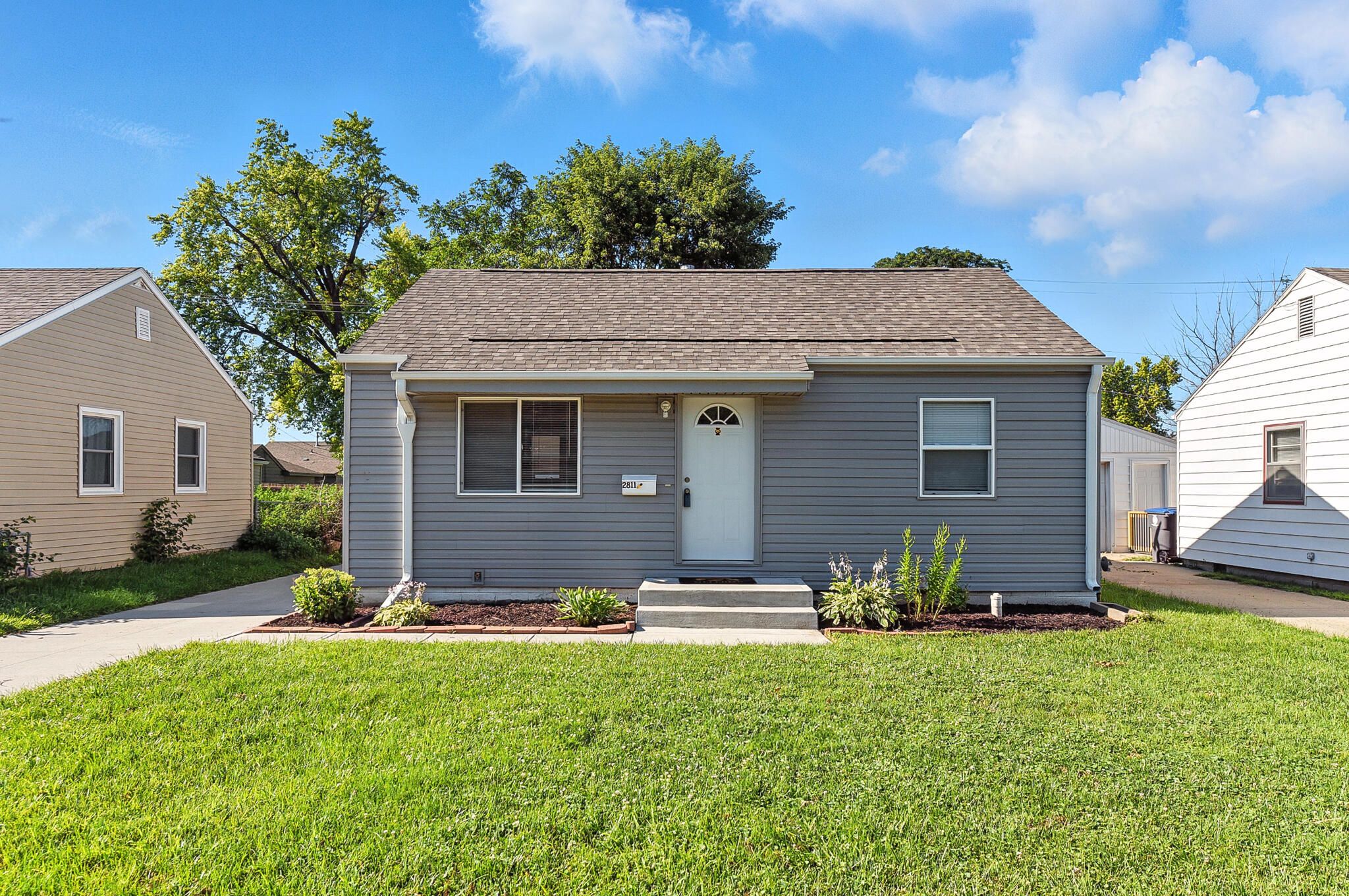 Council Bluffs, Iowa 51501, United States, 2 Bedrooms Bedrooms, ,1 BathroomBathrooms,Residential,Pending,167654