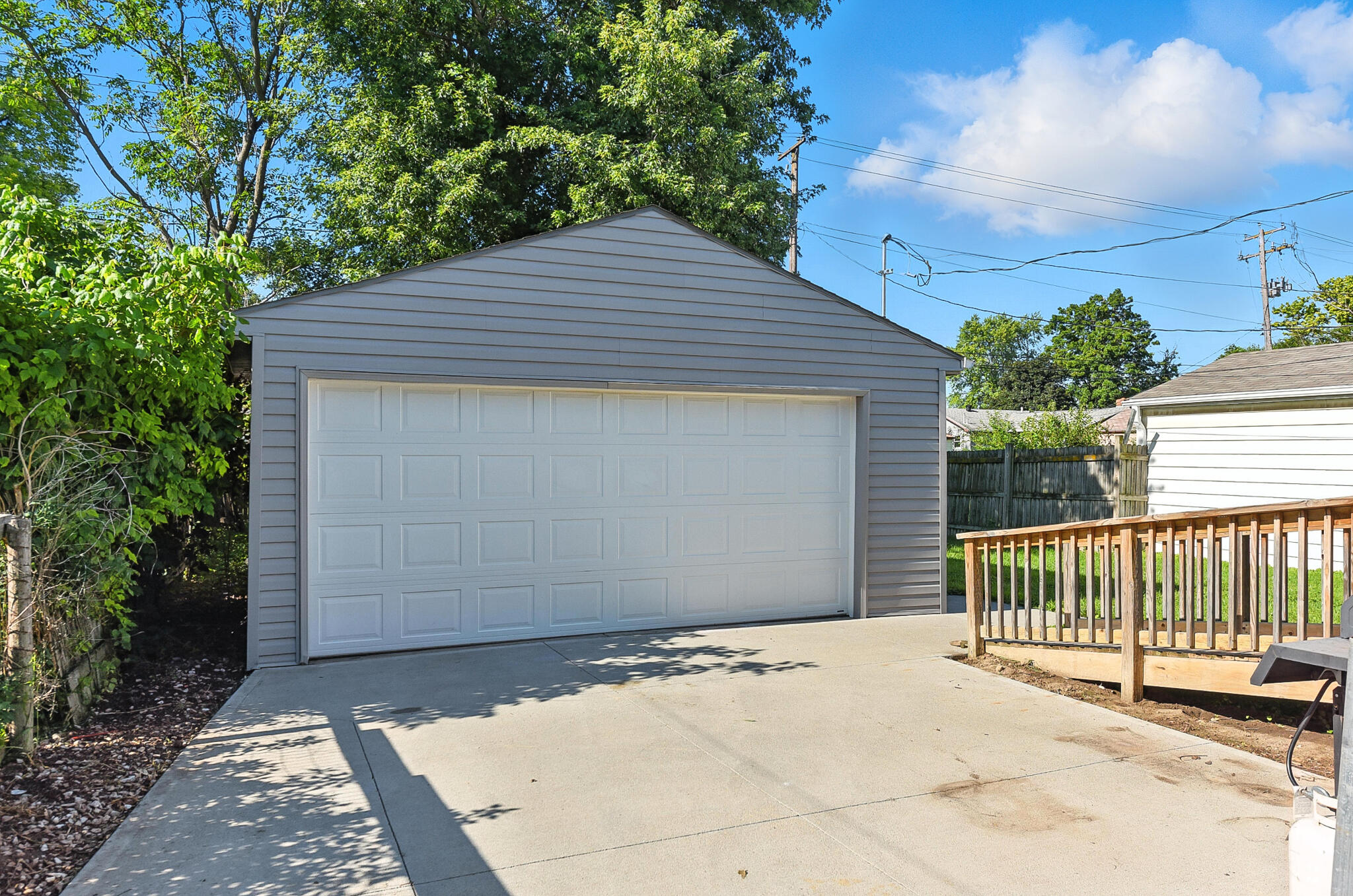 Council Bluffs, Iowa 51501, United States, 2 Bedrooms Bedrooms, ,1 BathroomBathrooms,Residential,Pending,167654