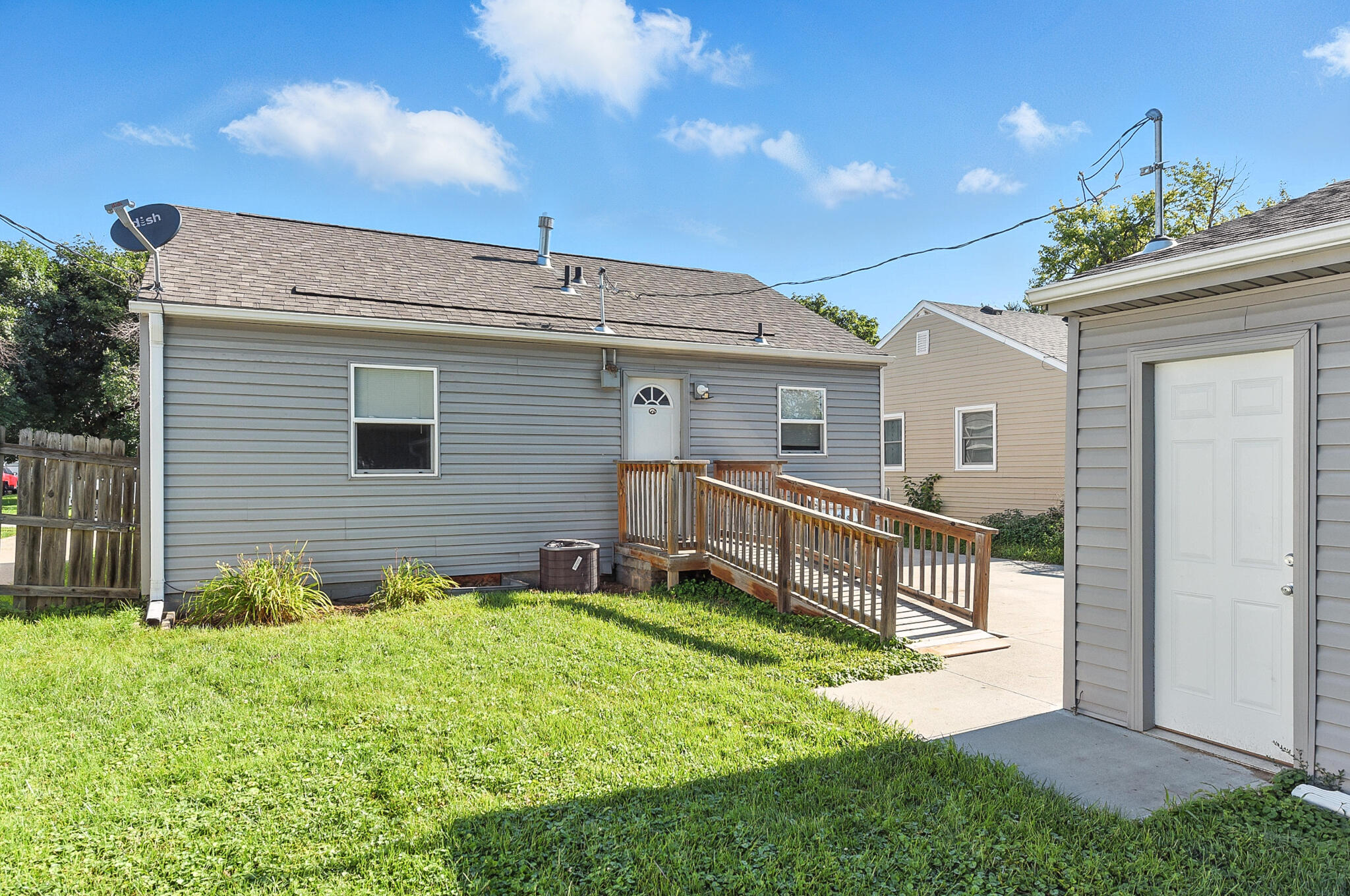 Council Bluffs, Iowa 51501, United States, 2 Bedrooms Bedrooms, ,1 BathroomBathrooms,Residential,Pending,167654