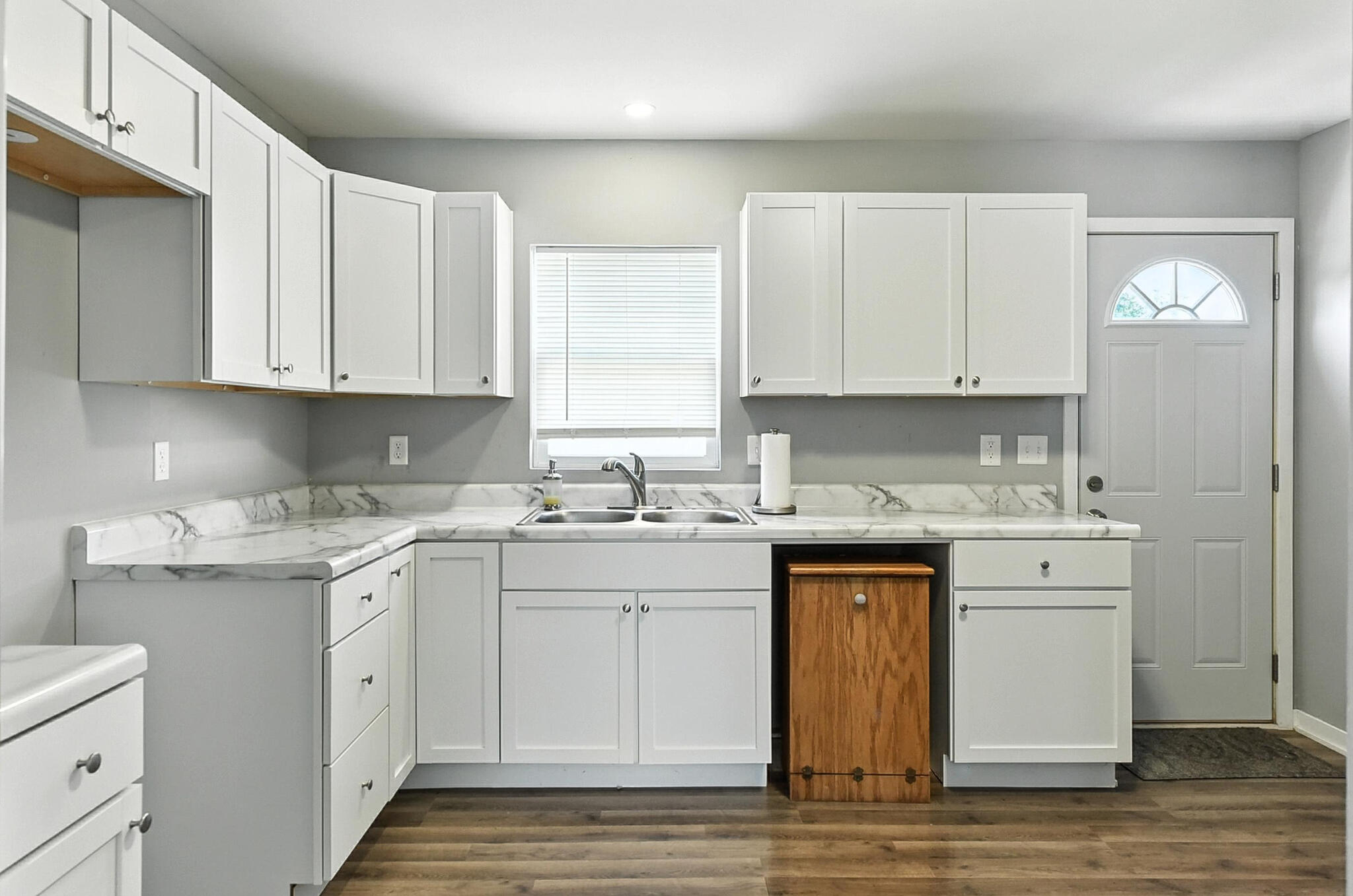 Council Bluffs, Iowa 51501, United States, 2 Bedrooms Bedrooms, ,1 BathroomBathrooms,Residential,Pending,167654