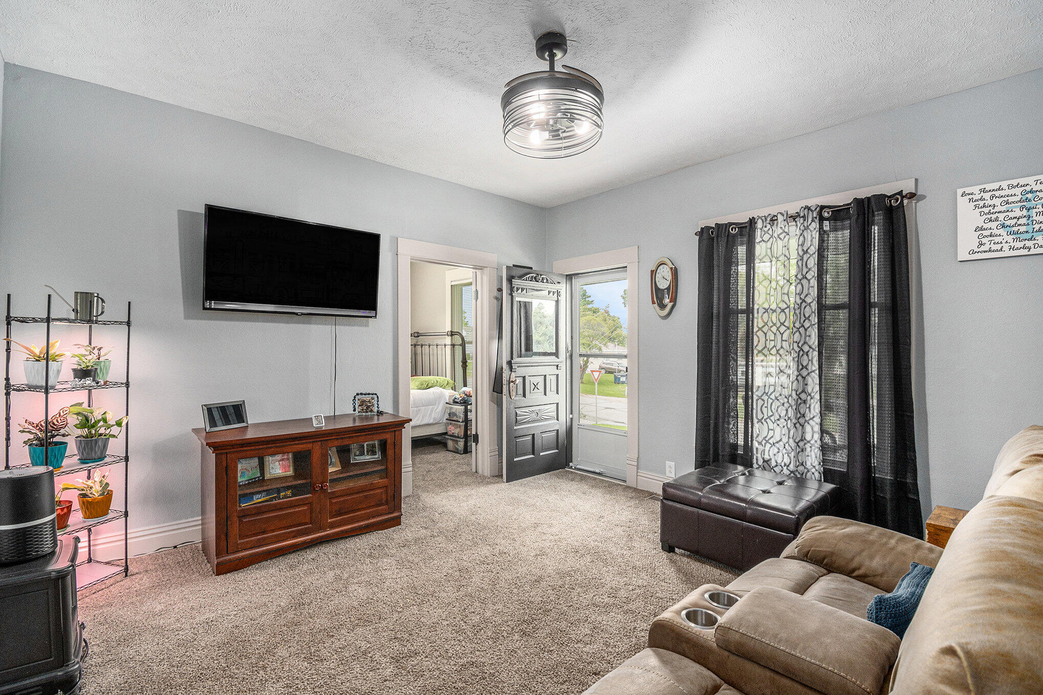 Neola, Iowa 51559, United States, 2 Bedrooms Bedrooms, ,1 BathroomBathrooms,Residential,Active,241231