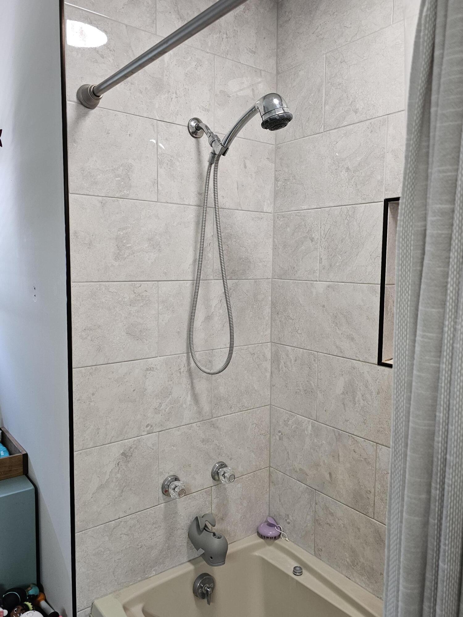 Oakland, Iowa 51560, United States, 4 Bedrooms Bedrooms, ,2 BathroomsBathrooms,Residential,Active,159783