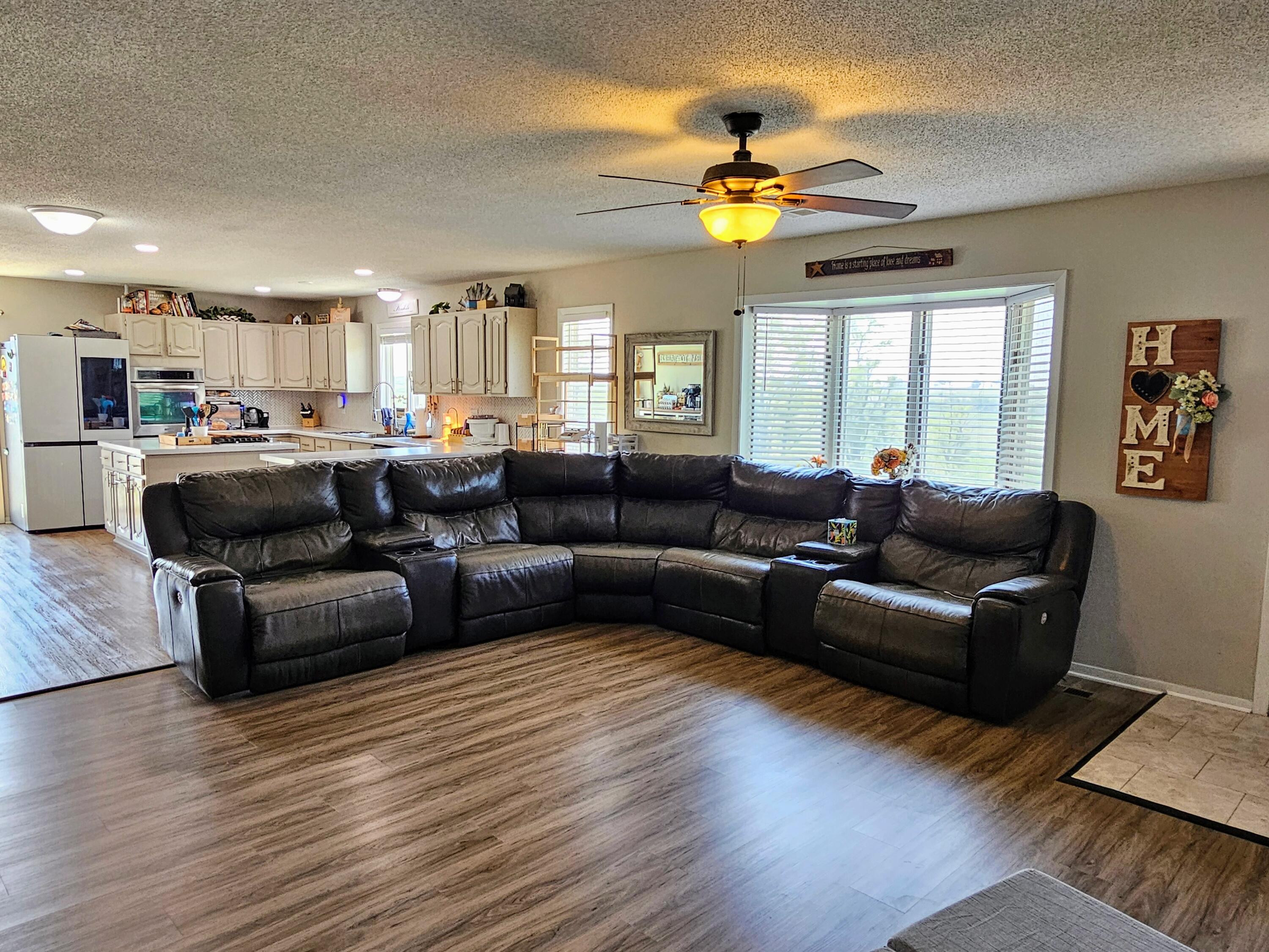 Oakland, Iowa 51560, United States, 4 Bedrooms Bedrooms, ,2 BathroomsBathrooms,Residential,Active,159783