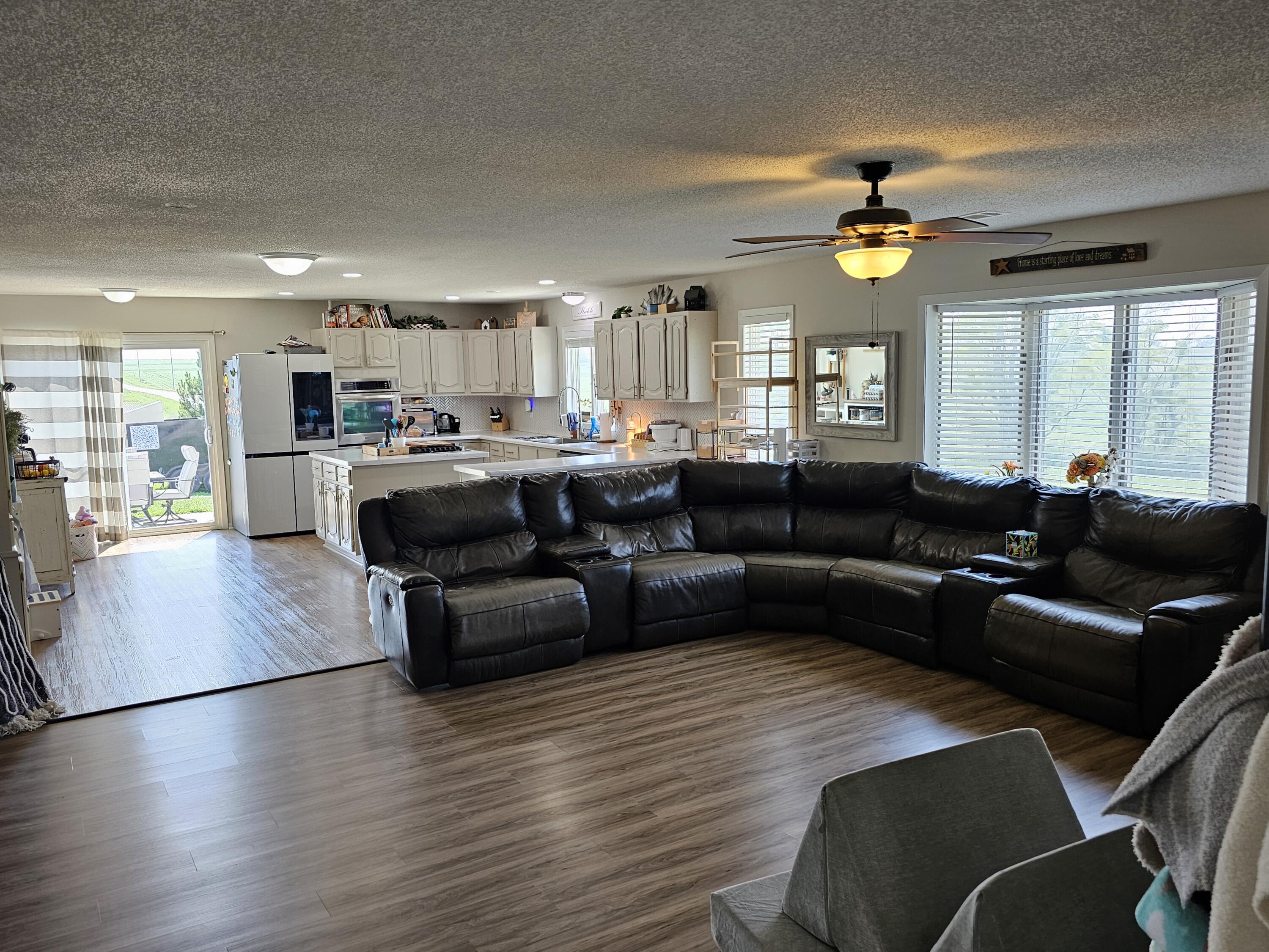 Oakland, Iowa 51560, United States, 4 Bedrooms Bedrooms, ,2 BathroomsBathrooms,Residential,Active,159783