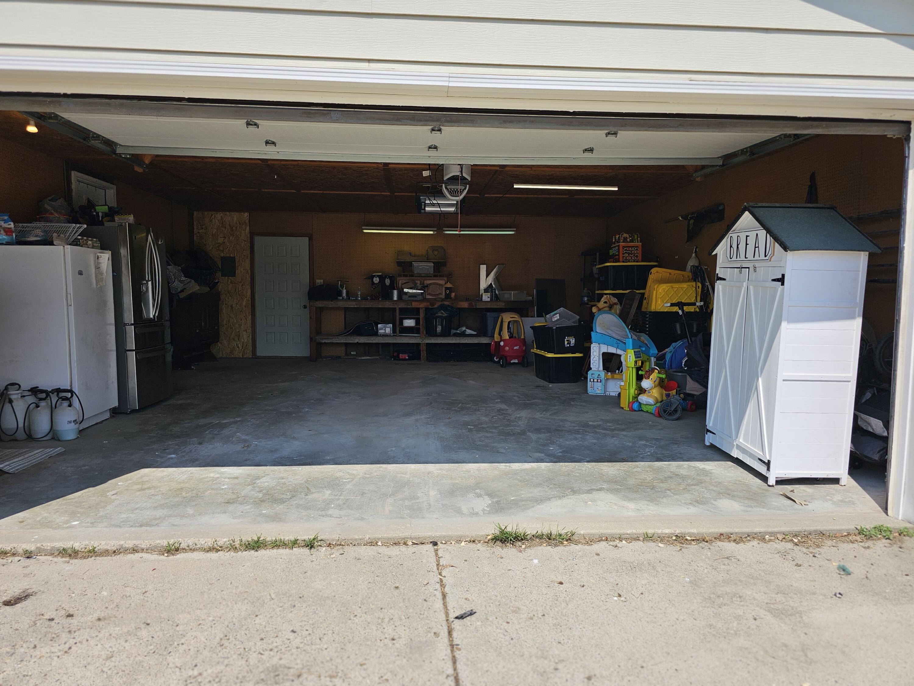 Oakland, Iowa 51560, United States, 4 Bedrooms Bedrooms, ,2 BathroomsBathrooms,Residential,Active,159783