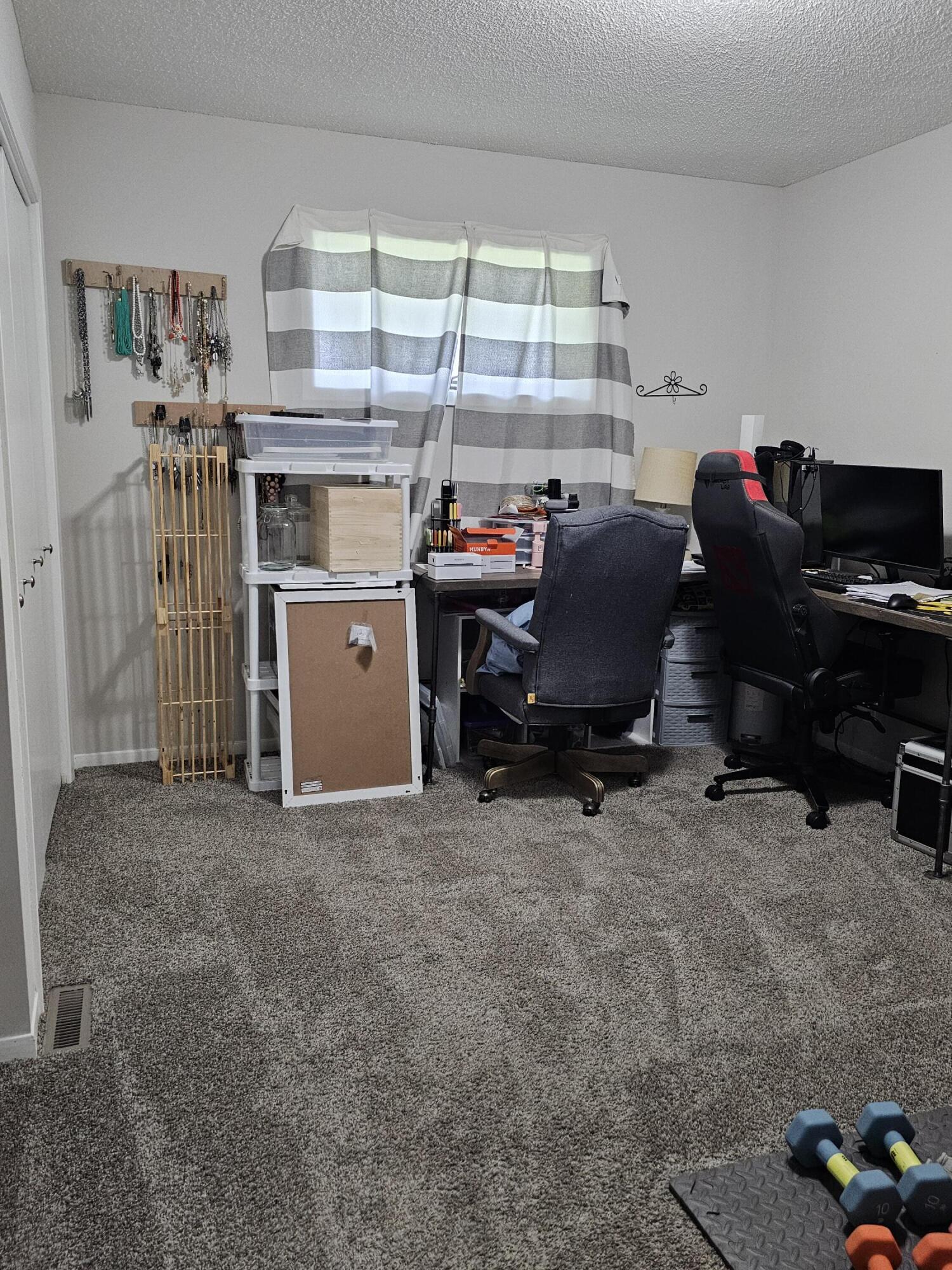 Oakland, Iowa 51560, United States, 4 Bedrooms Bedrooms, ,2 BathroomsBathrooms,Residential,Active,159783