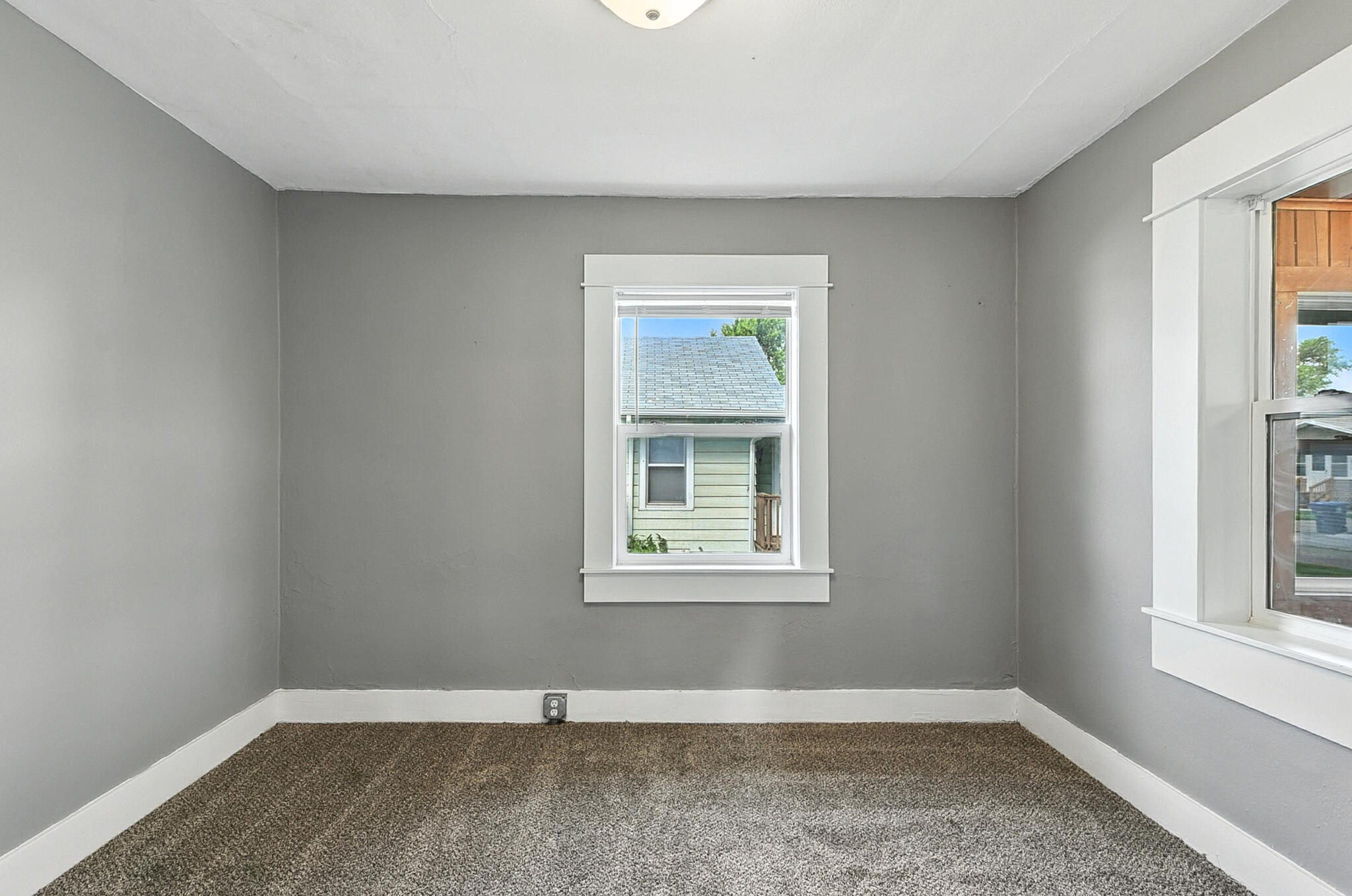 Council Bluffs, Iowa 51501, United States, 2 Bedrooms Bedrooms, ,1 BathroomBathrooms,Residential,Active,173651