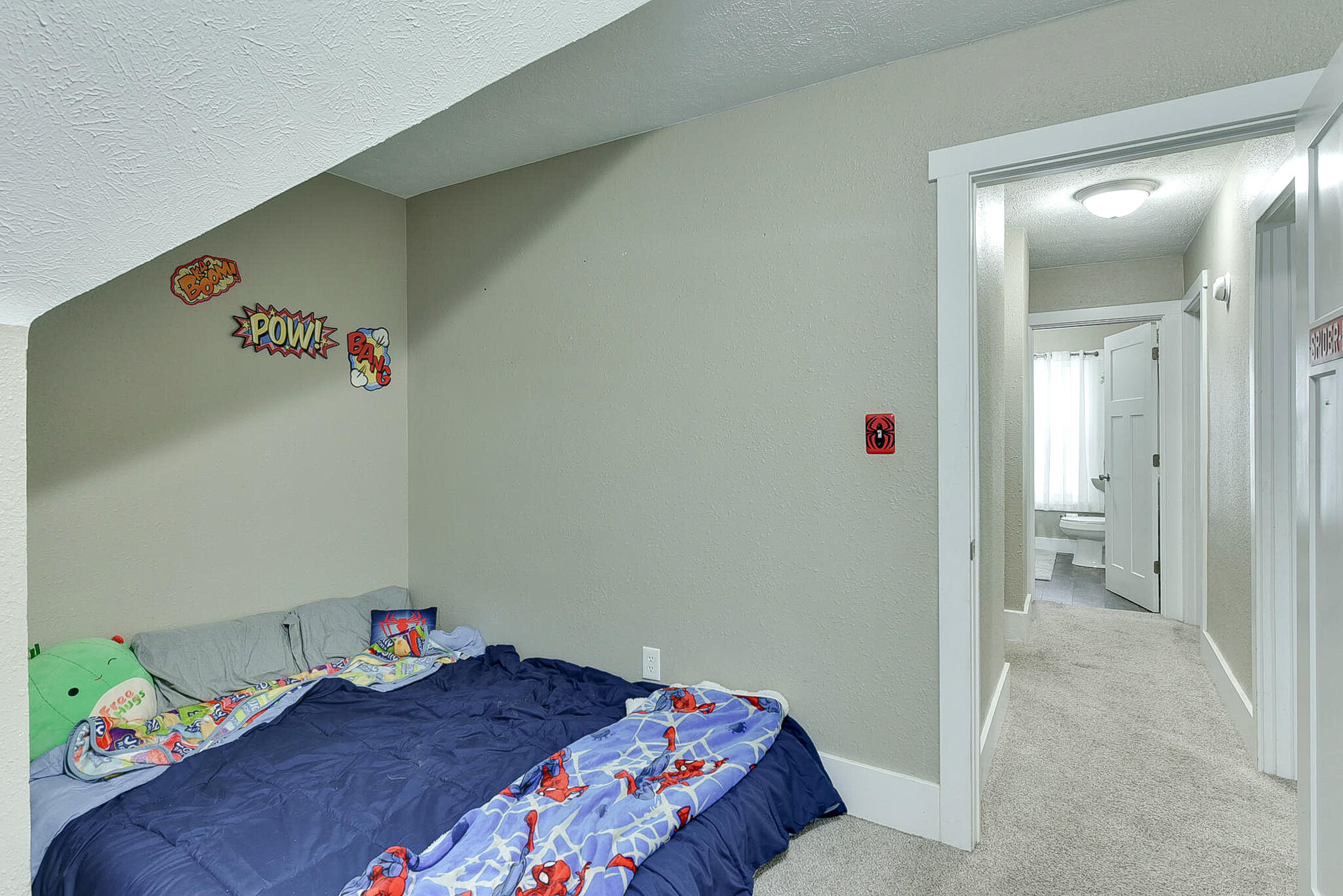 Council Bluffs, Iowa 51503, United States, 4 Bedrooms Bedrooms, ,2 BathroomsBathrooms,Residential,Pending,87483