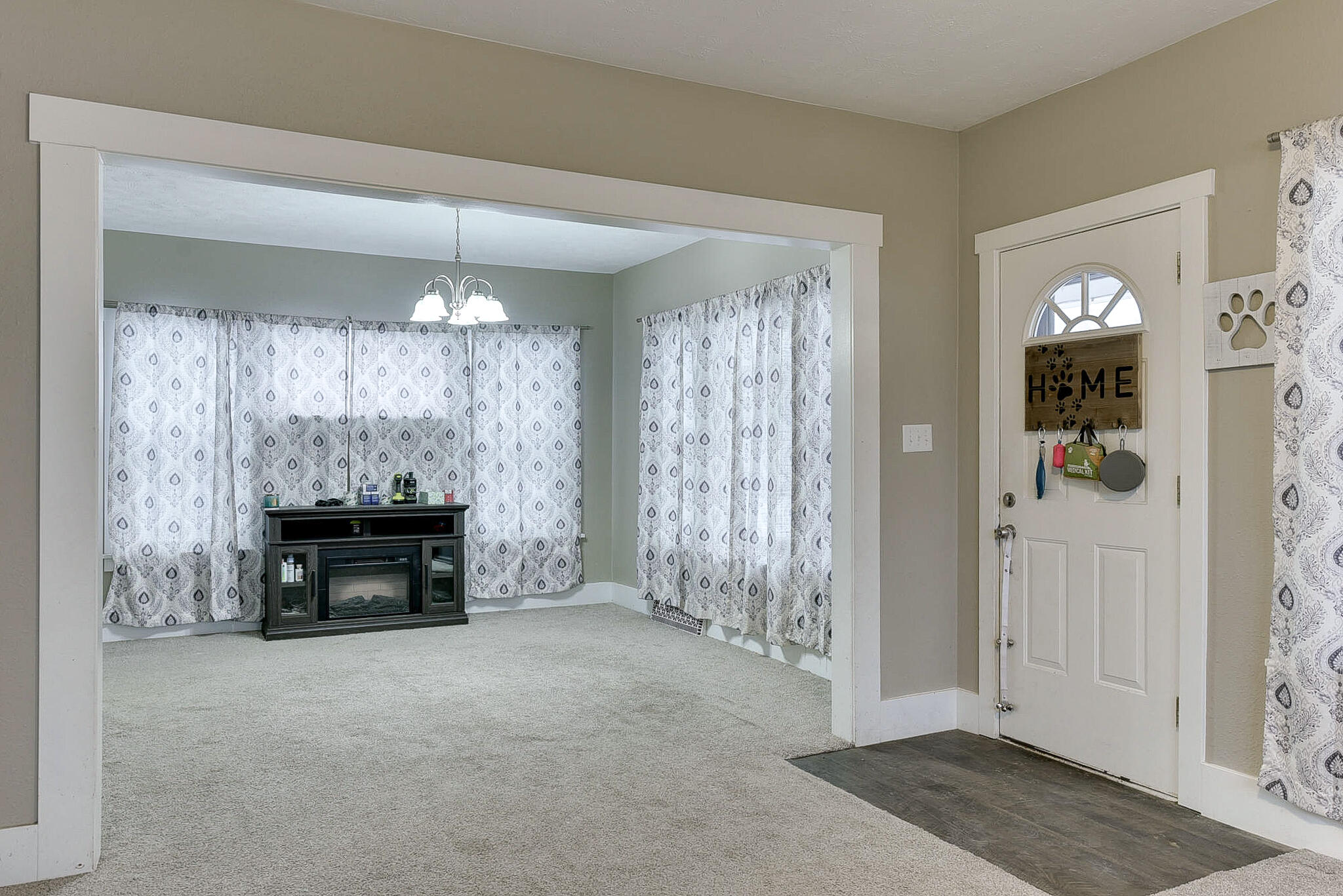 Council Bluffs, Iowa 51503, United States, 4 Bedrooms Bedrooms, ,2 BathroomsBathrooms,Residential,Pending,87483