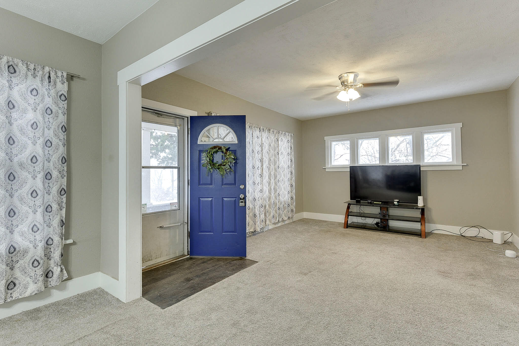 Council Bluffs, Iowa 51503, United States, 4 Bedrooms Bedrooms, ,2 BathroomsBathrooms,Residential,Pending,87483