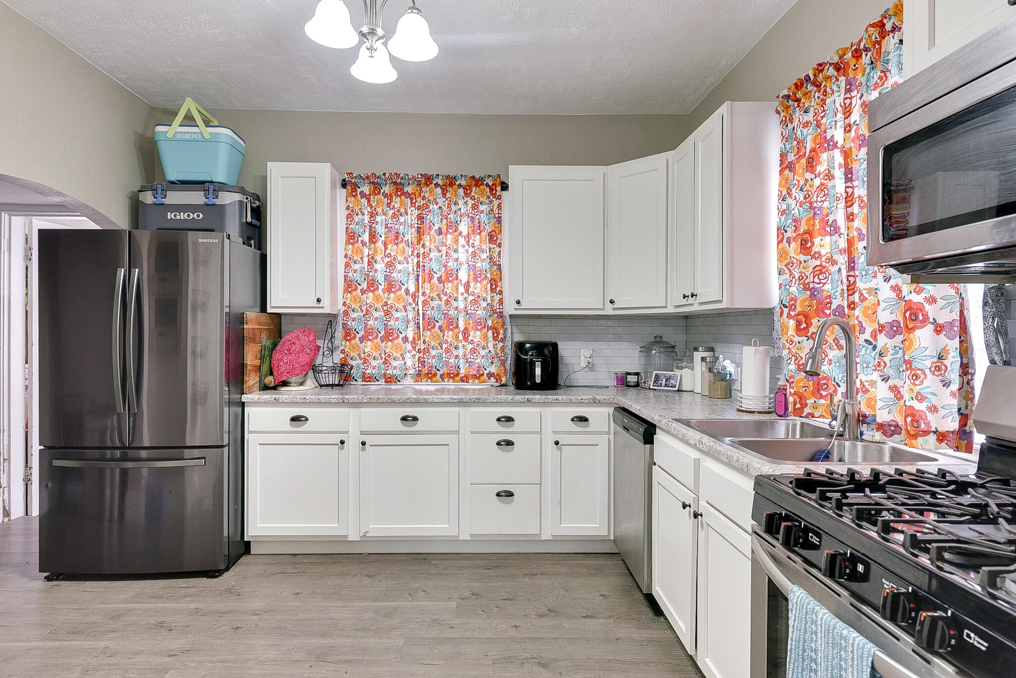 Council Bluffs, Iowa 51503, United States, 4 Bedrooms Bedrooms, ,2 BathroomsBathrooms,Residential,Pending,87483