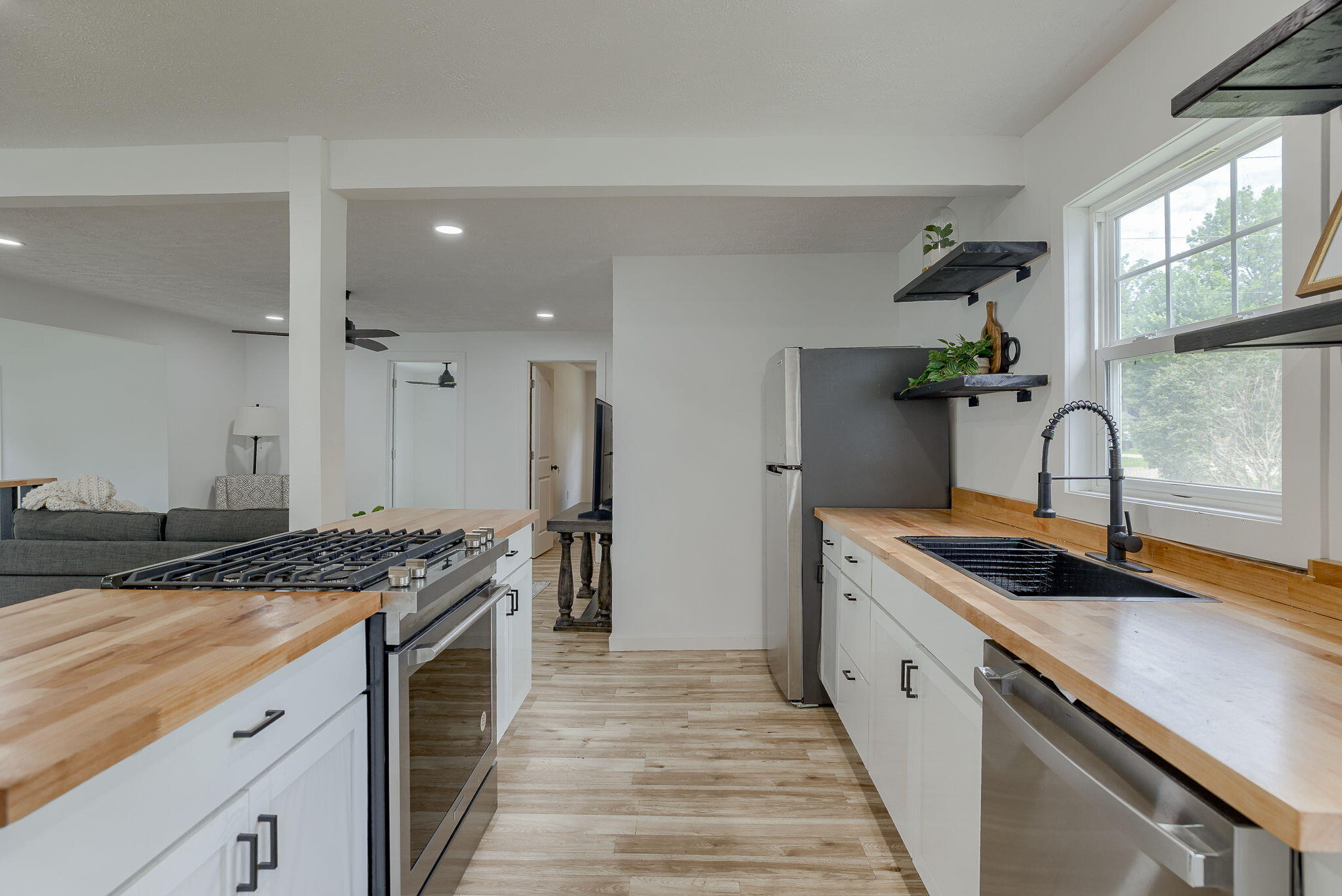 Shenandoah, Iowa 51601, United States, 2 Bedrooms Bedrooms, ,1 BathroomBathrooms,Residential,Active,221583